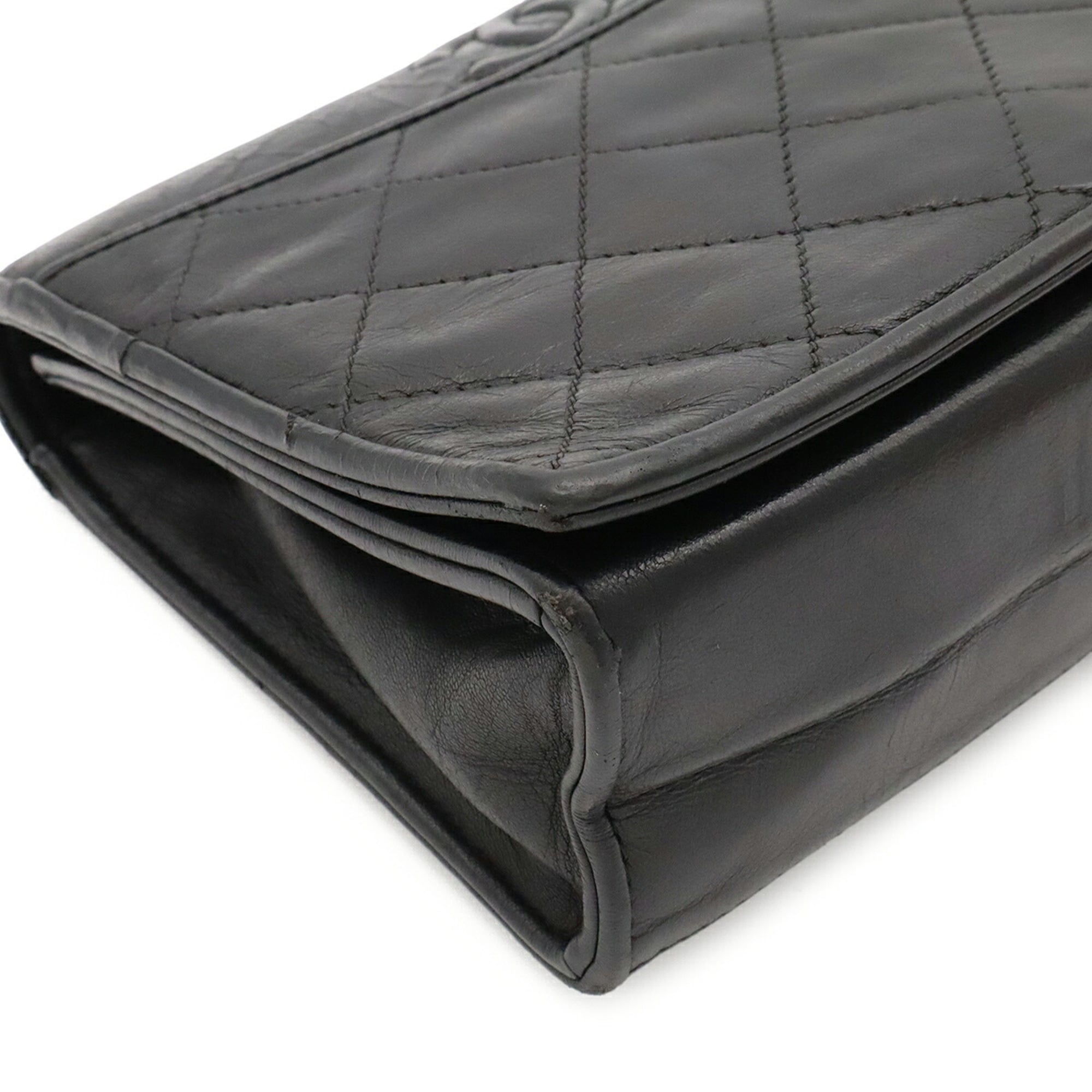 Chanel Black Pochette Shoulder Bag (Pre-Owned)