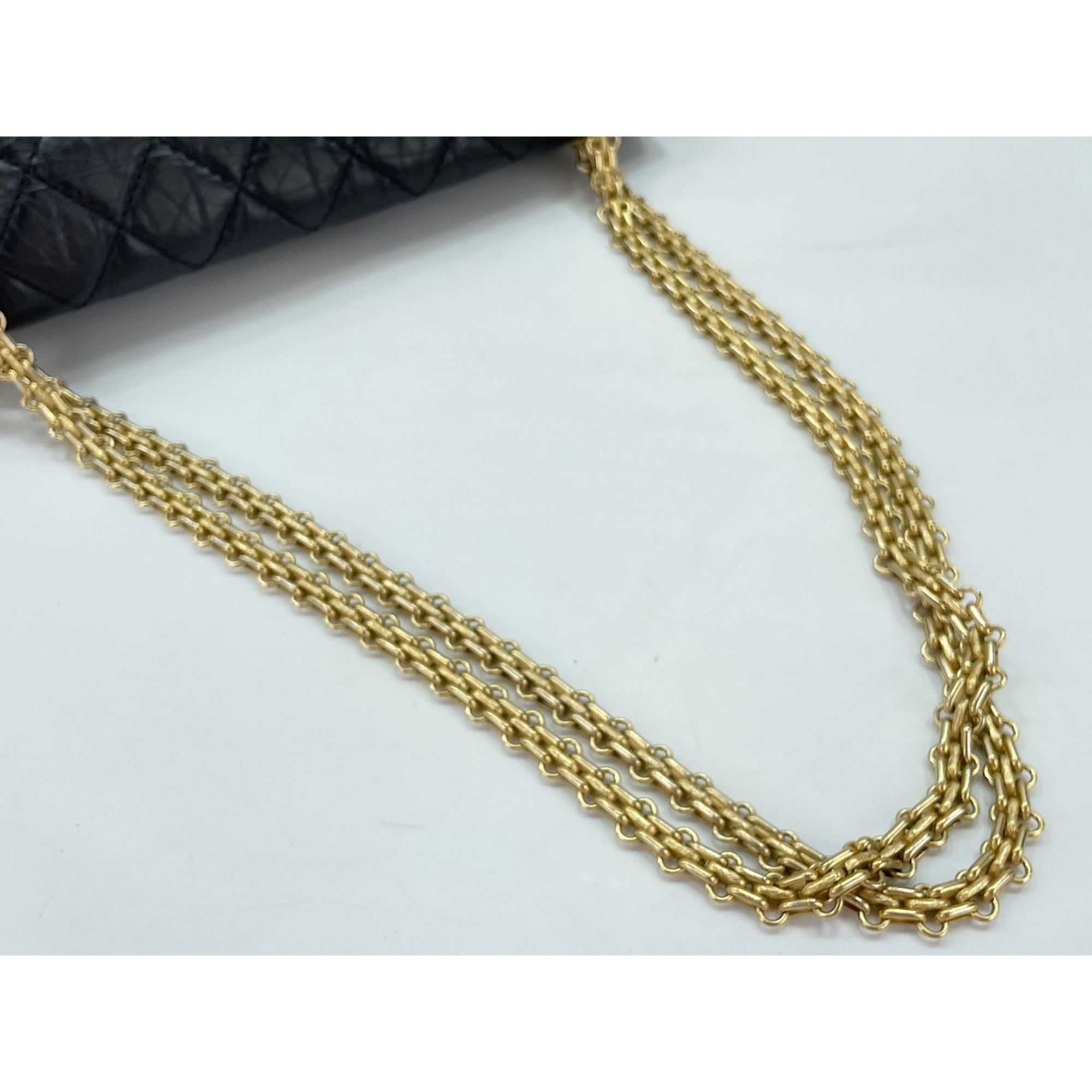 Chanel Black Shoulder Bag (Pre-Owned)