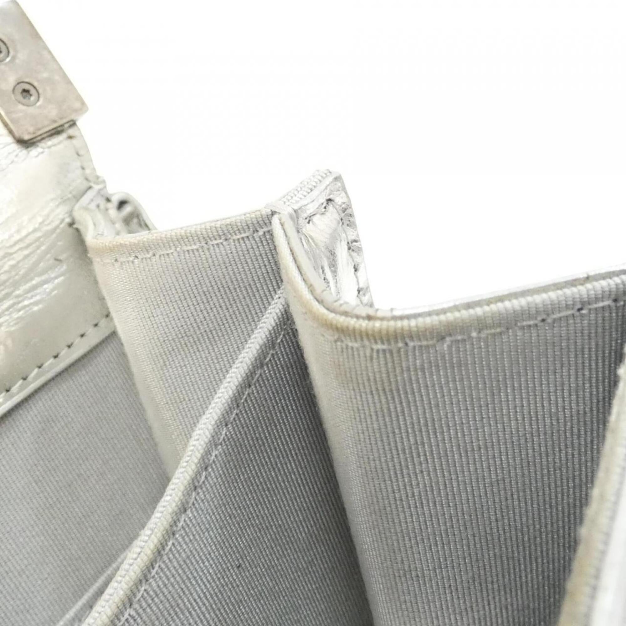 Chanel Silver Leather Shoulder Bag (Pre-Owned)