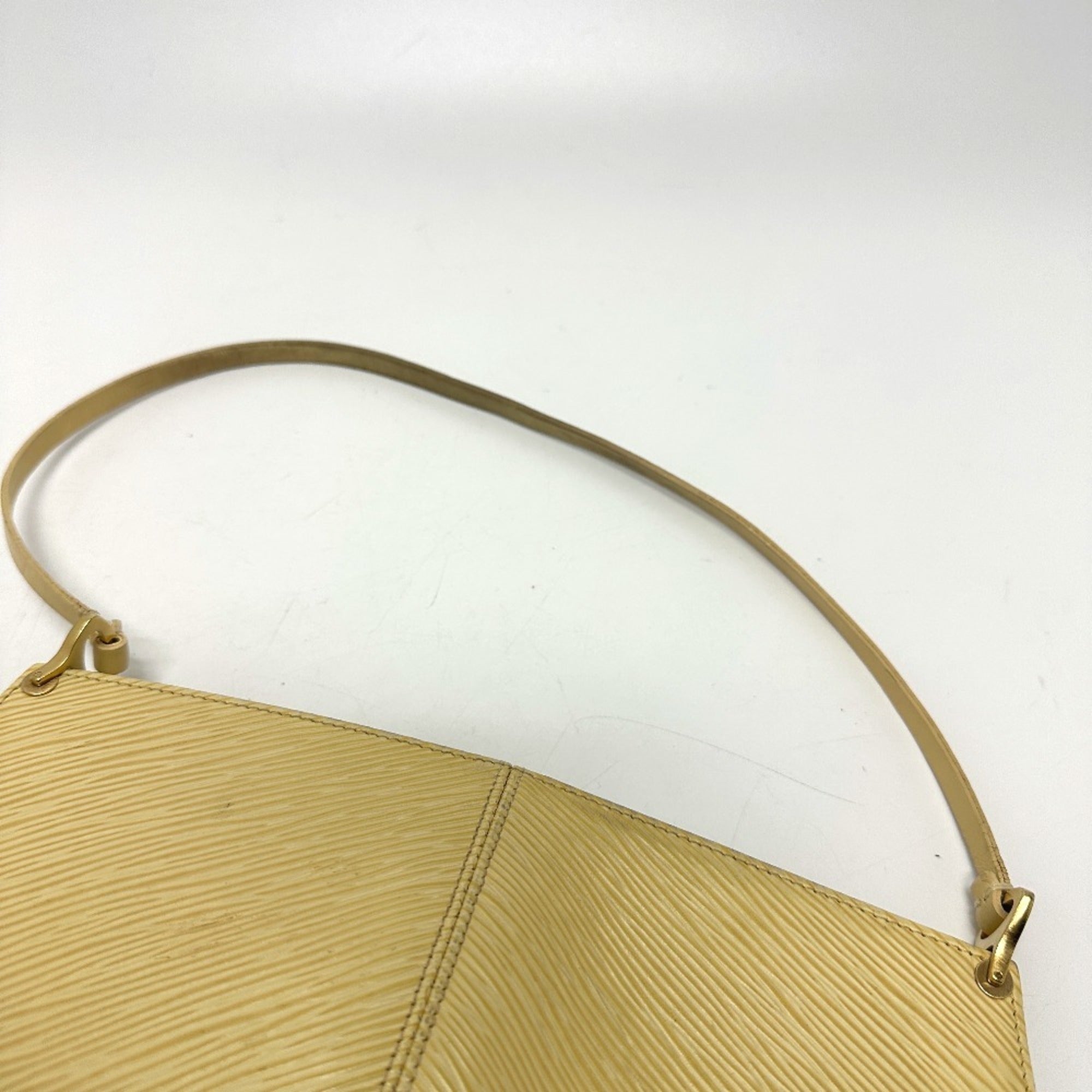 Louis Vuitton Epi Beige Epi Leather Shoulder Bag (Pre-Owned)