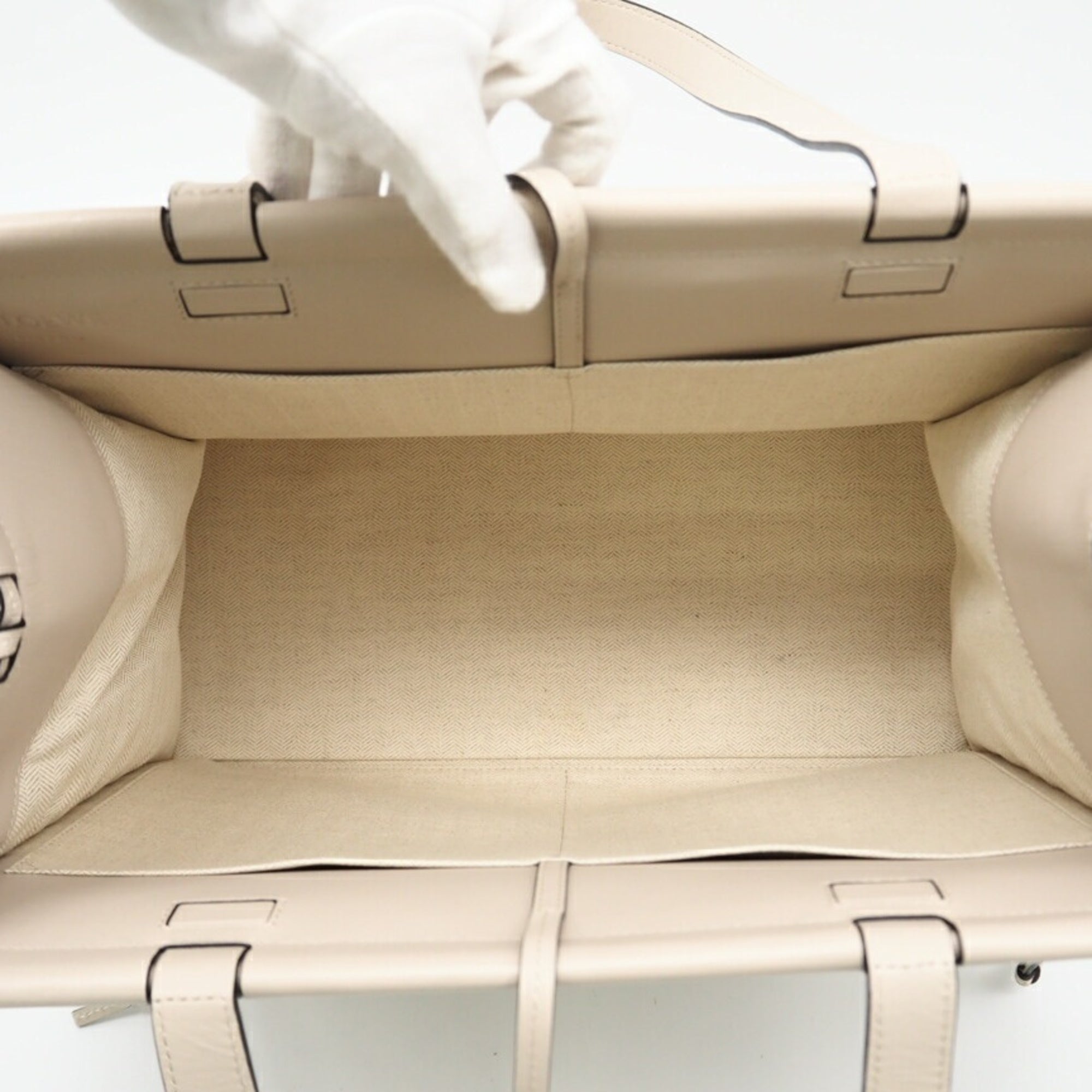 Loewe Beige Leather Tote Bag (Pre-Owned)