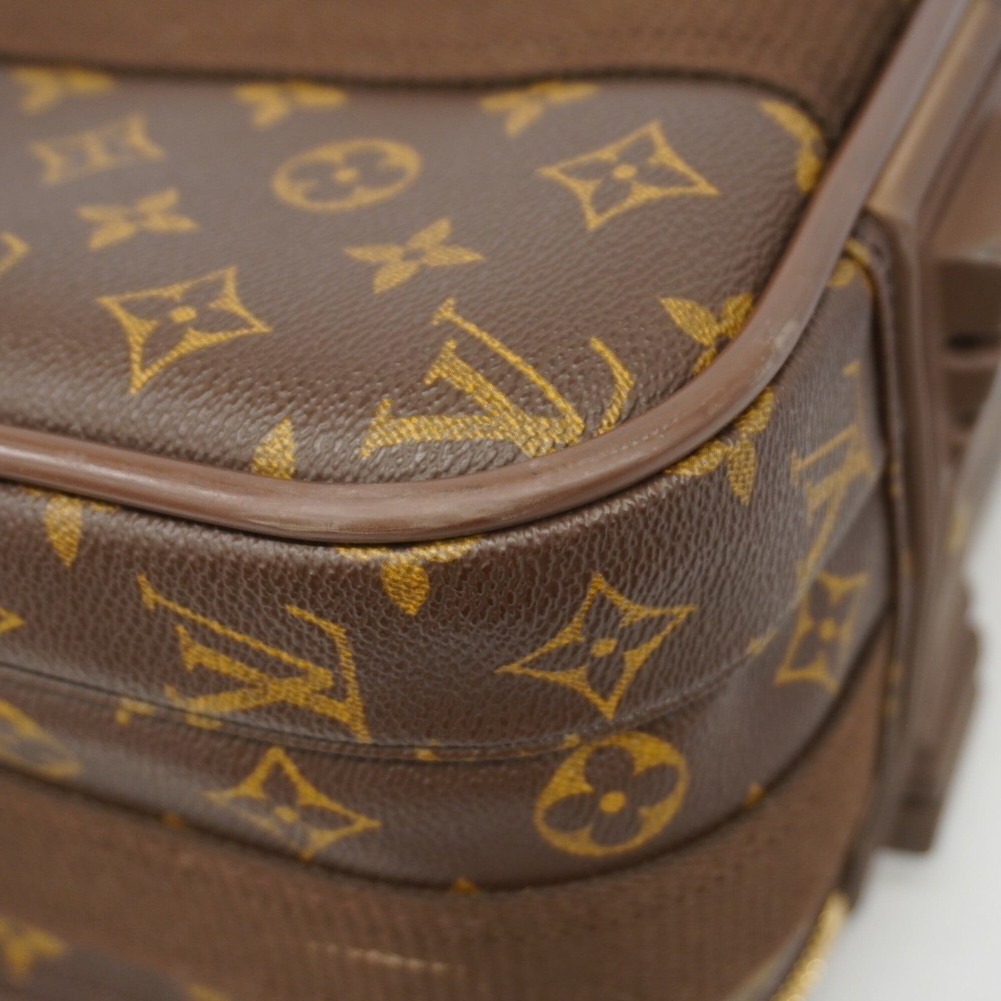 Louis Vuitton Brown Handbag (Pre-Owned)