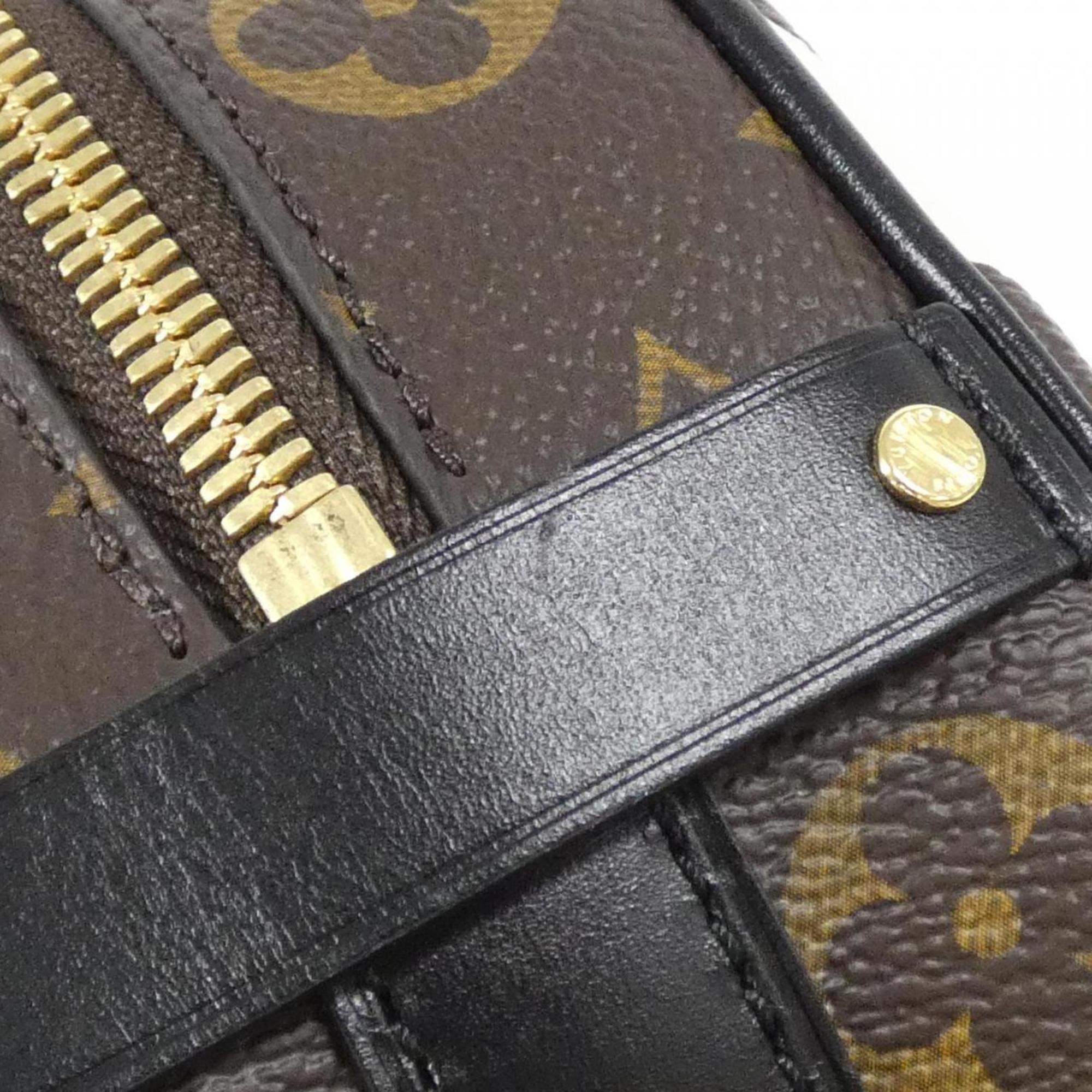Louis Vuitton Brown Coated Canvas Shoulder Bag (Pre-Owned)