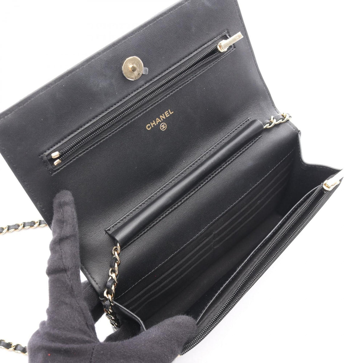 Chanel Black Leather Handbag Shoulder Bag (Pre-Owned)