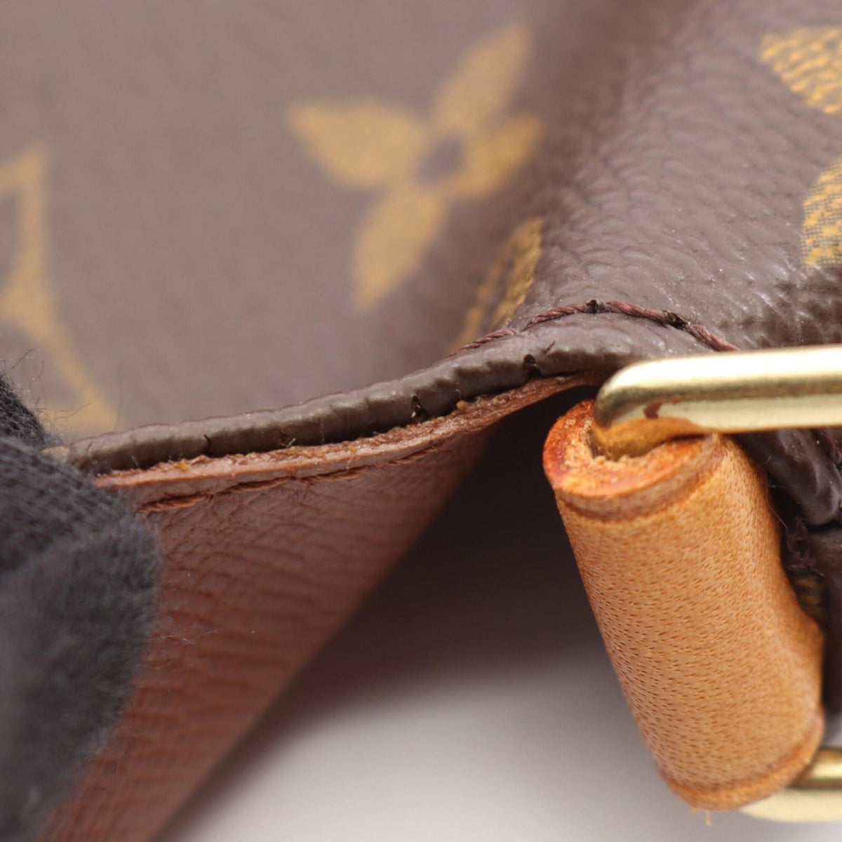 Louis Vuitton Brown Coated Canvas Leather Handbag Shoulder Bag (Pre-Owned)