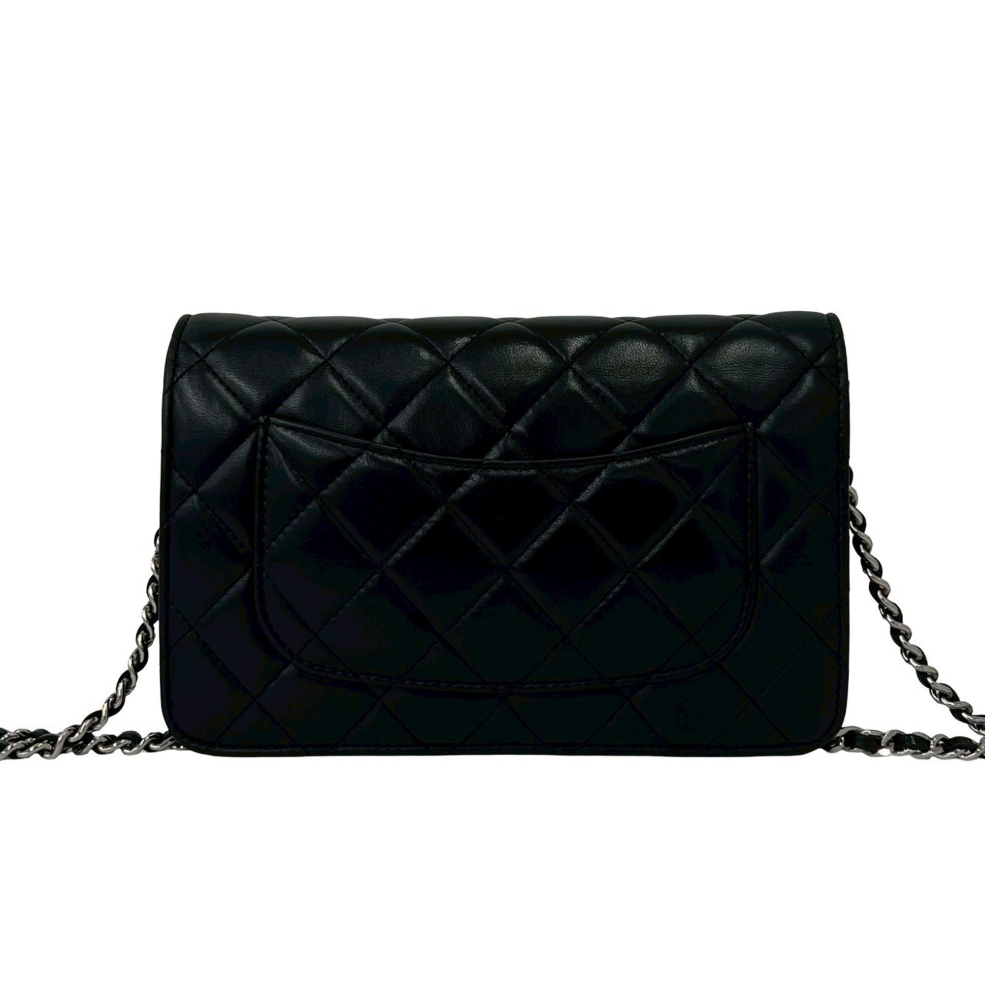 Chanel Black Leather Pochette Shoulder Bag (Pre-Owned)