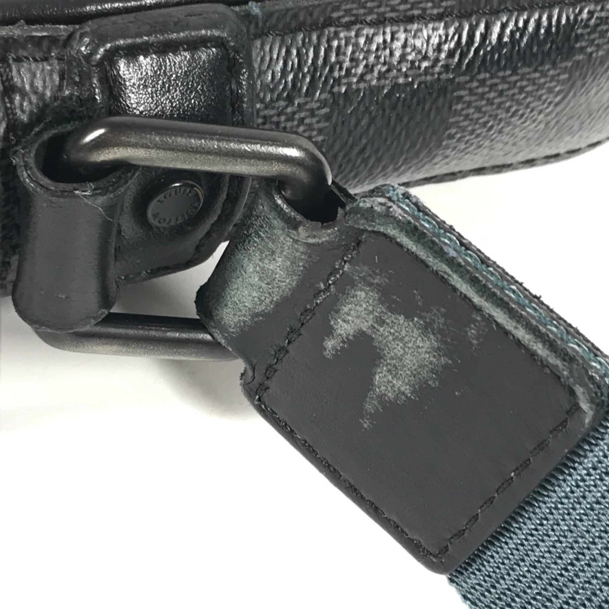 Louis Vuitton Black Damier Graphite Damier Graphite Messenger Bag Shoulder Bag (Pre-Owned)