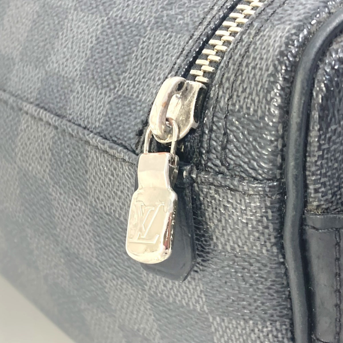 Louis Vuitton Damier Graphite Black Galle Damier Graphite Clutch Bag Pouch (Pre-Owned)