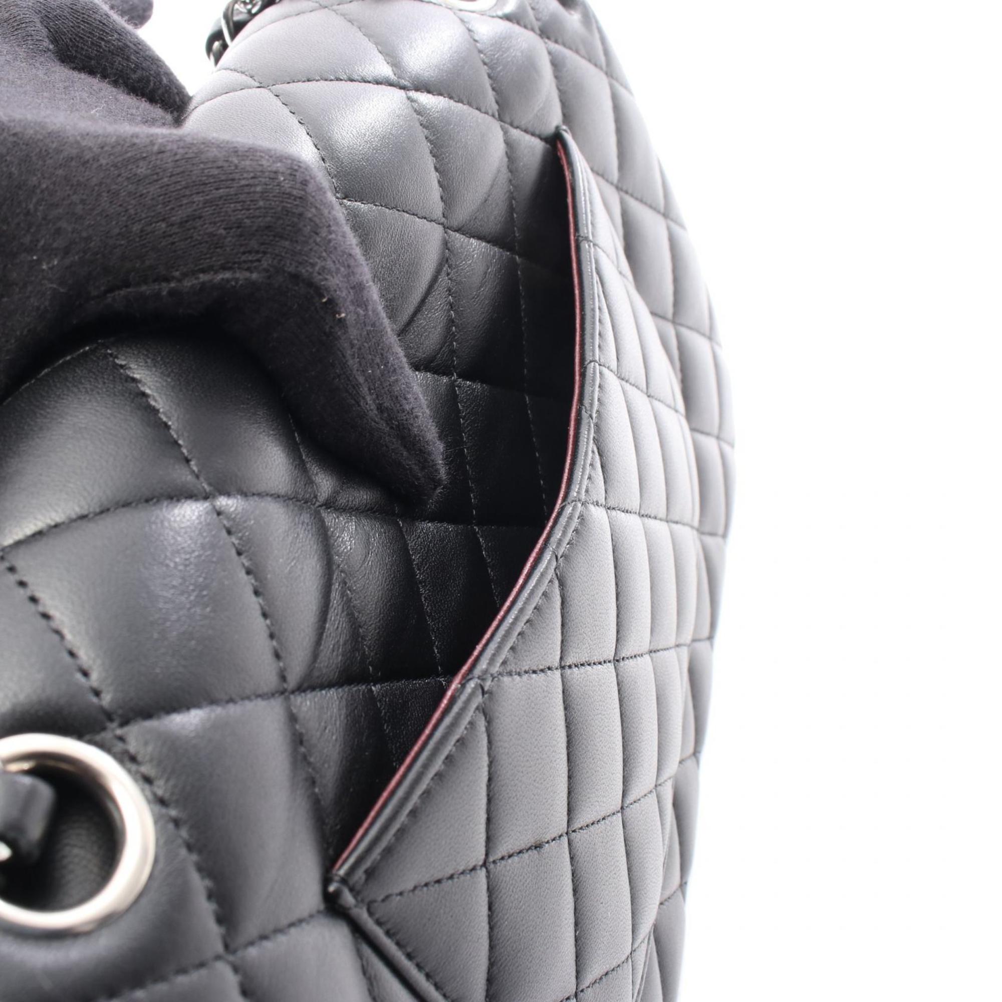 Chanel Black Leather Shoulder Bag (Pre-Owned)