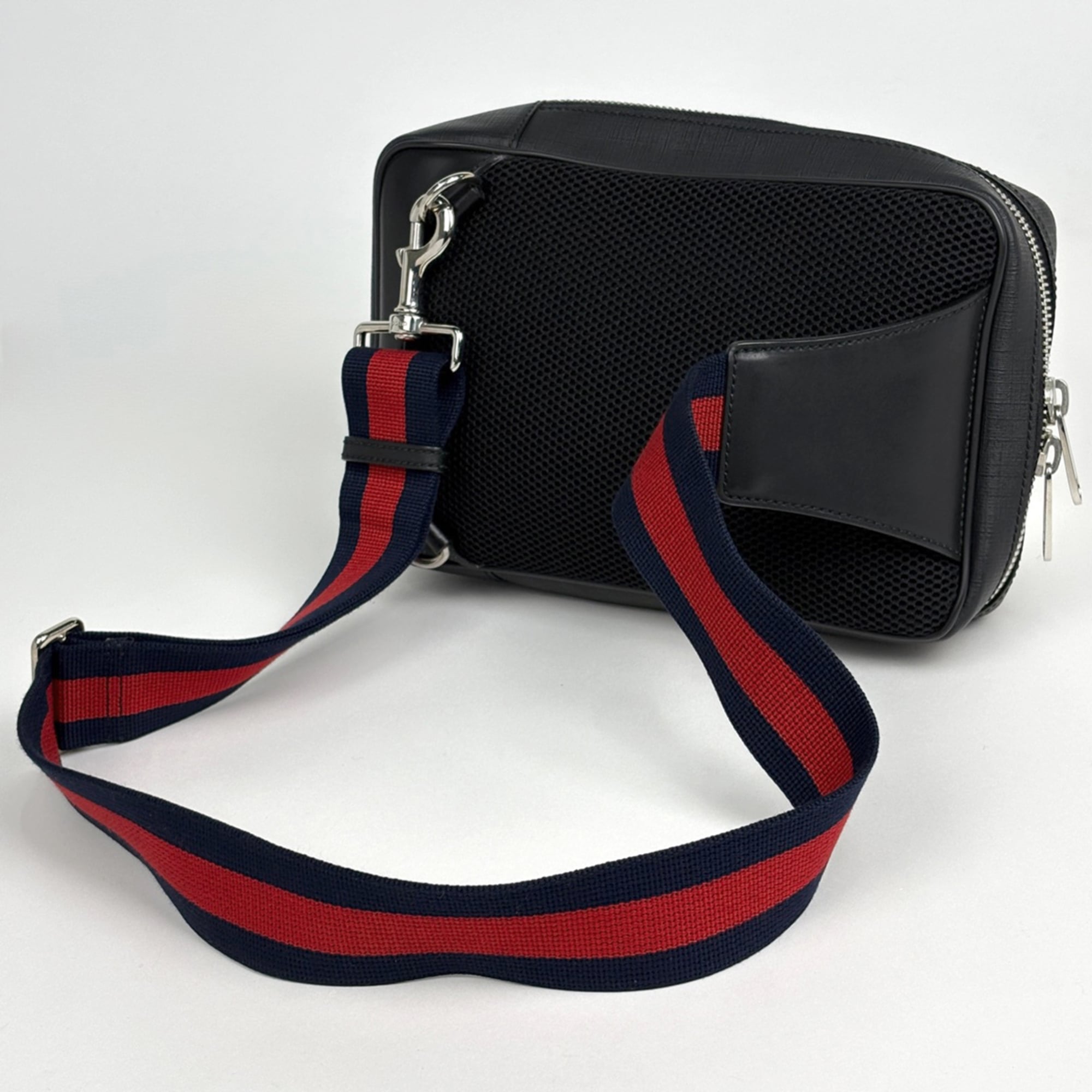 Gucci Black Coated Canvas Leather Sling Bag (Pre-Owned)