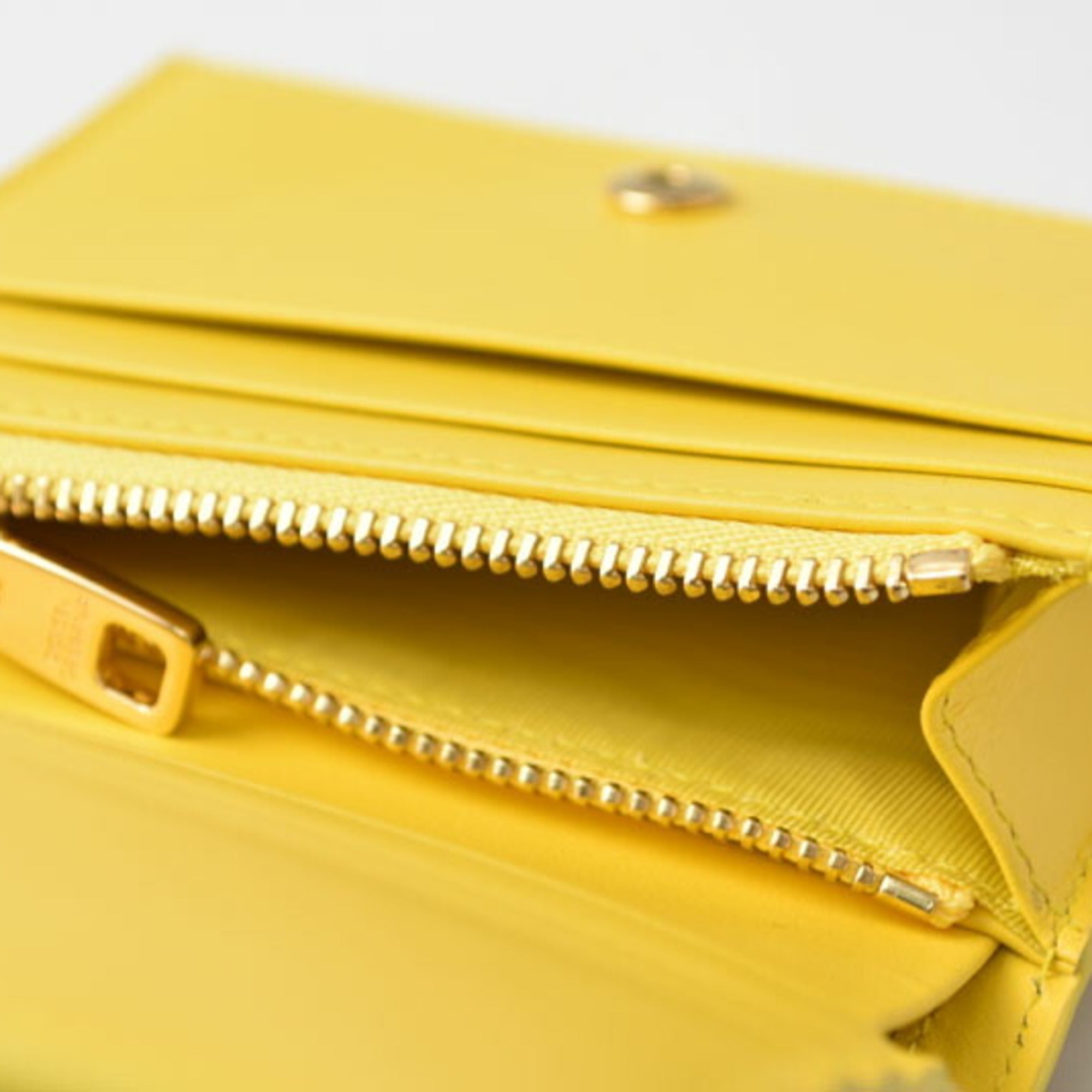 Dolce & Gabbana Yellow Leather Wallet (Bi-Fold) (Pre-Owned)