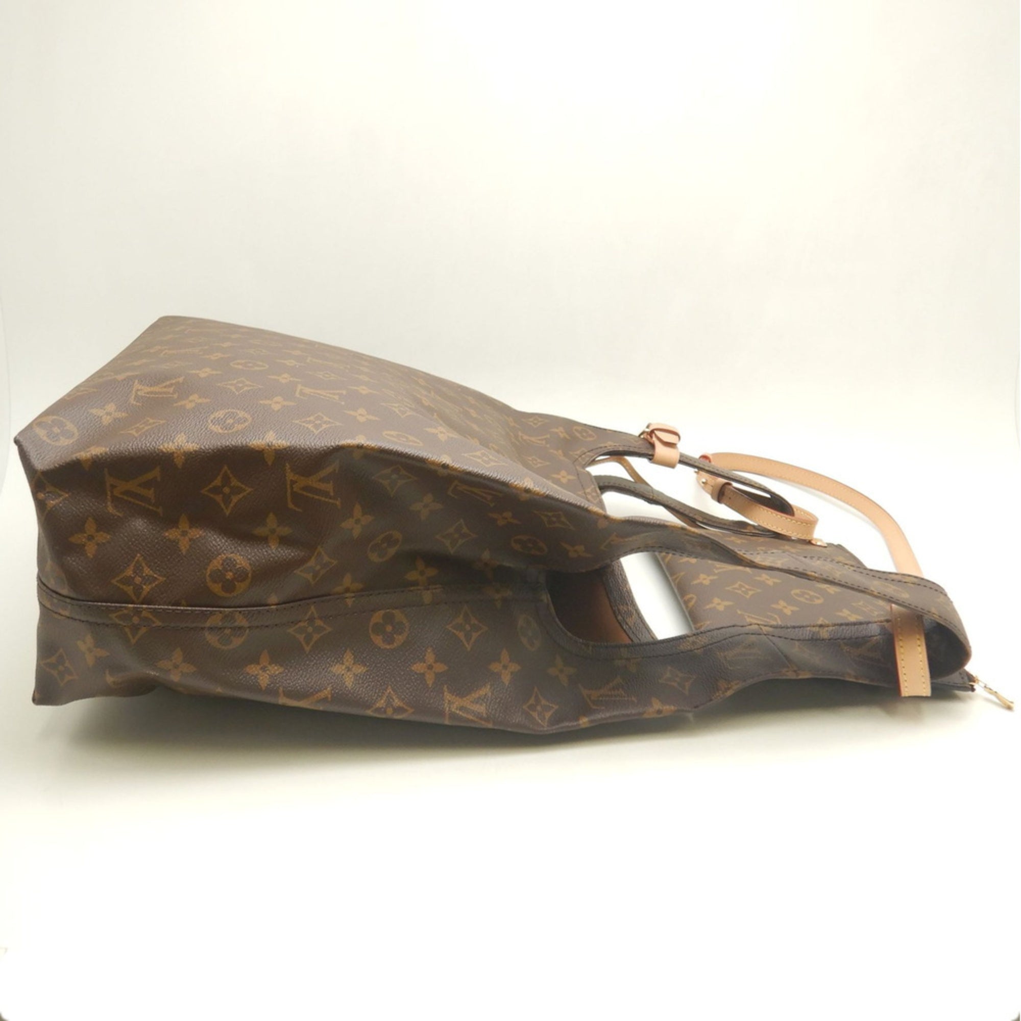 Louis Vuitton Brown Monogram Pouch Shoulder Bag (Pre-Owned)