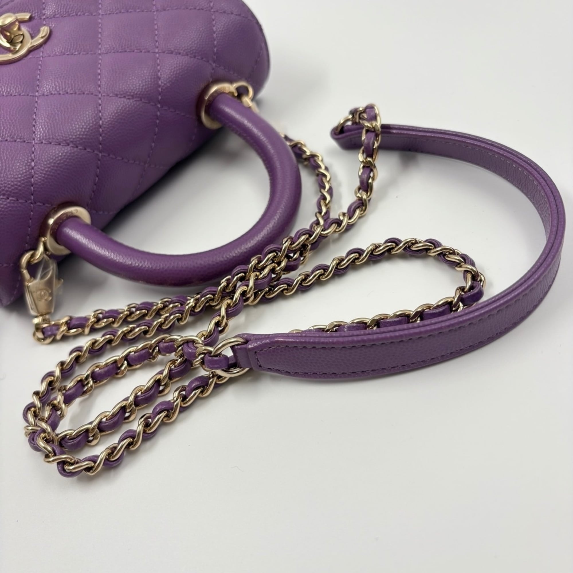 Chanel Matelasse Purple Handbag (Pre-Owned)