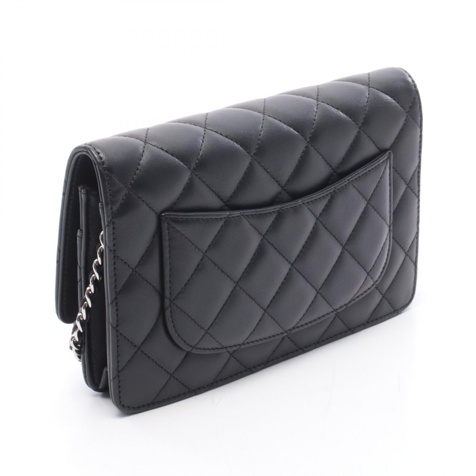 Chanel Matelasse Black Leather Handbag Shoulder Bag (Pre-Owned)