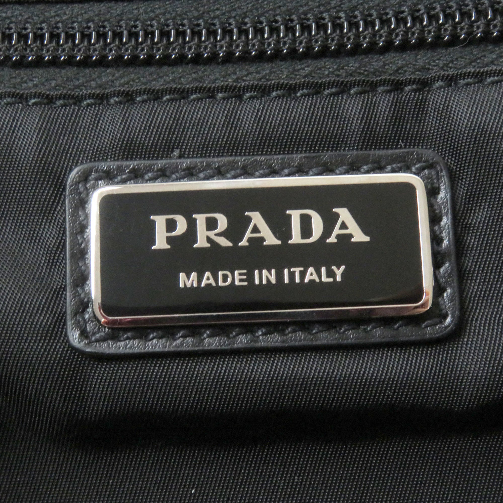 Prada Black Nylon Shoulder Bag (Pre-Owned)