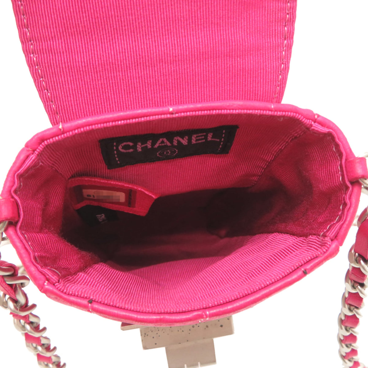Chanel Pink Leather Shoulder Bag (Pre-Owned)