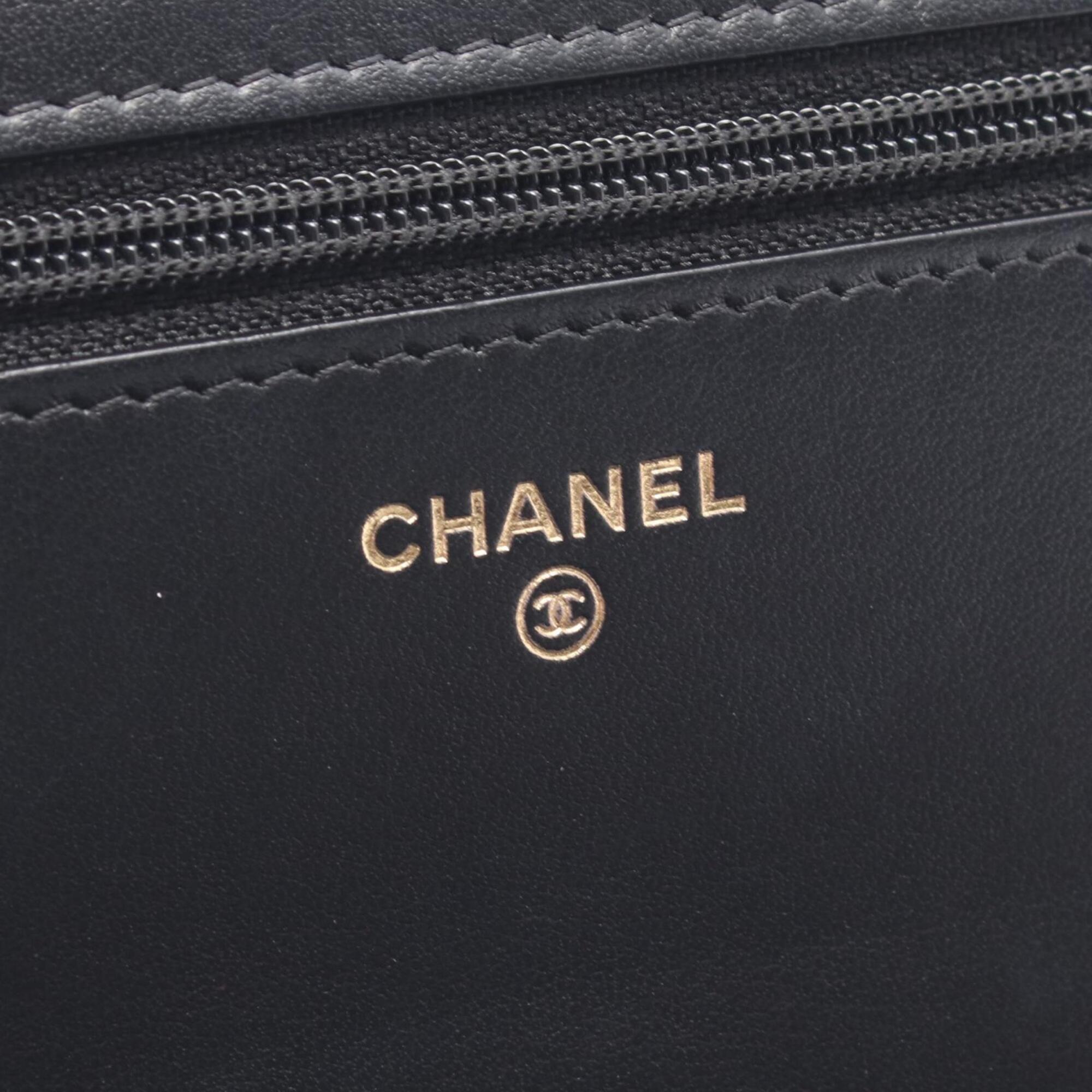 Chanel Black Grained Calfskin Handbag Shoulder Bag (Pre-Owned)
