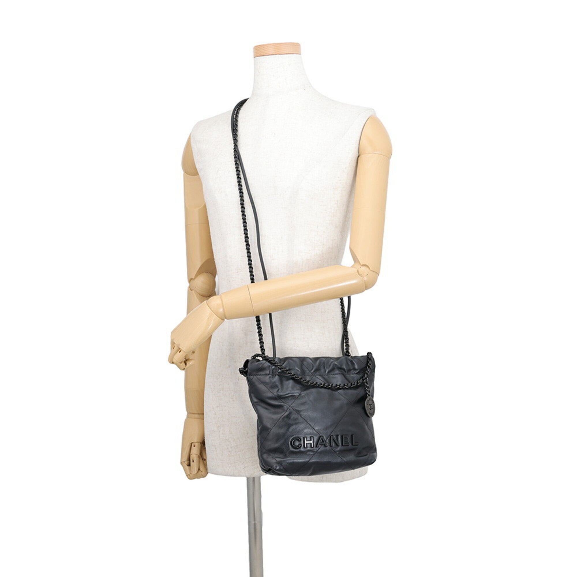 Chanel Black Handbag (Pre-Owned)