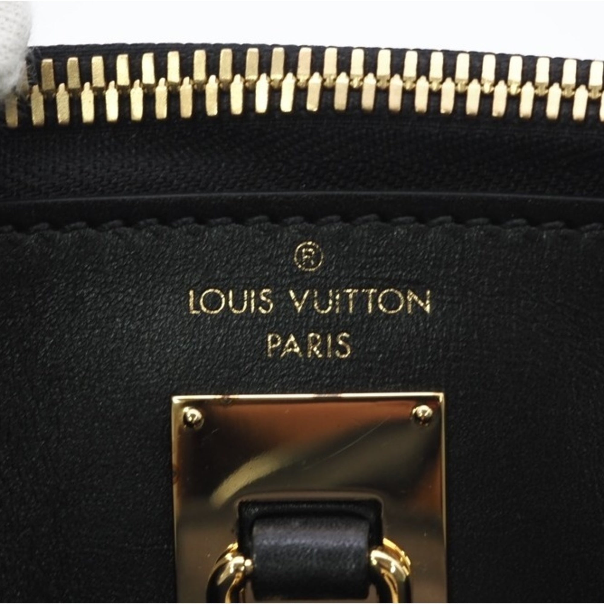 Louis Vuitton Black Gold Leather Shoulder Bag (Pre-Owned)