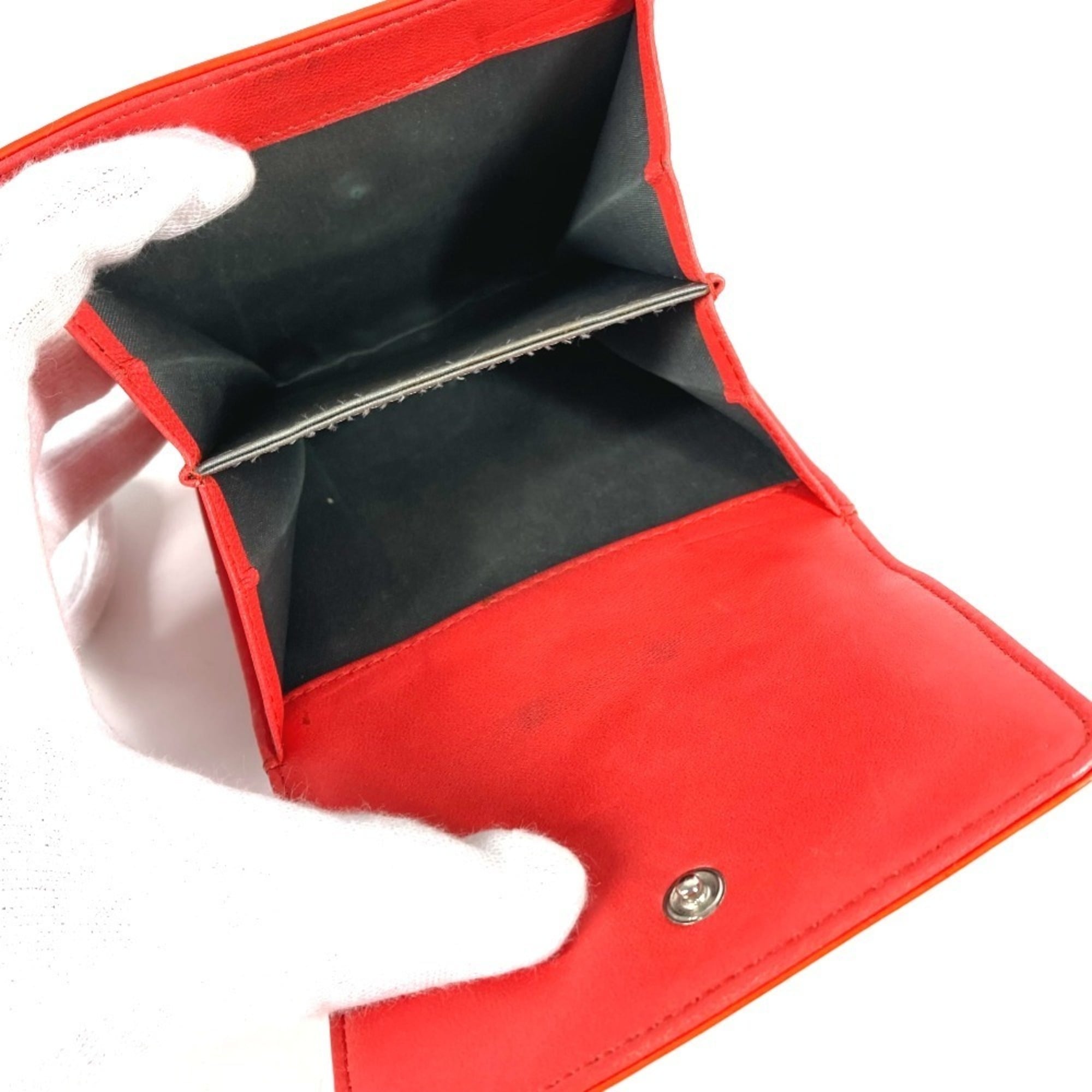 Chanel Orange Red Color Patent Leather Wallet (Tri-Fold) (Pre-Owned)