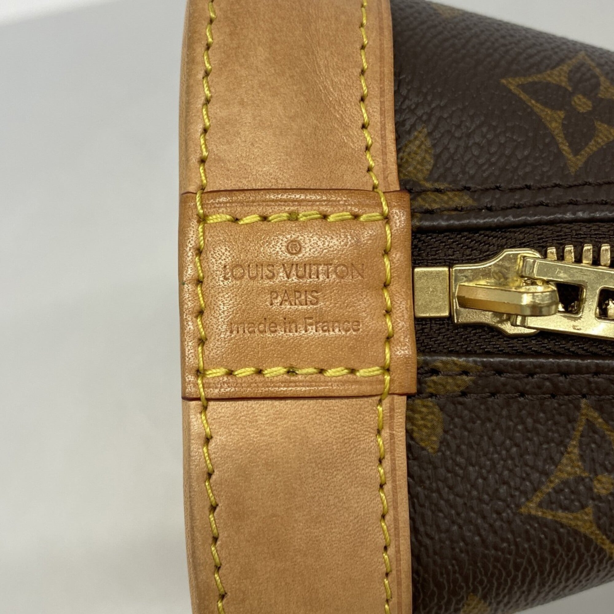 Louis Vuitton Brown Handbag (Pre-Owned)