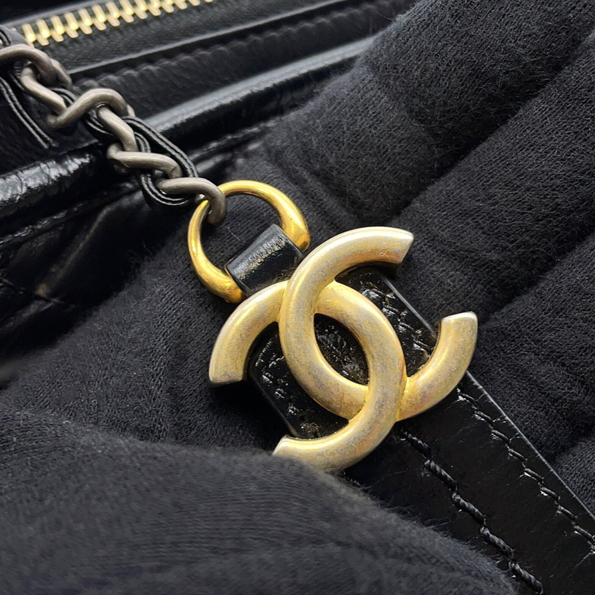 Chanel Gabriel Black Leather Handbag Shoulder Bag (Pre-Owned)