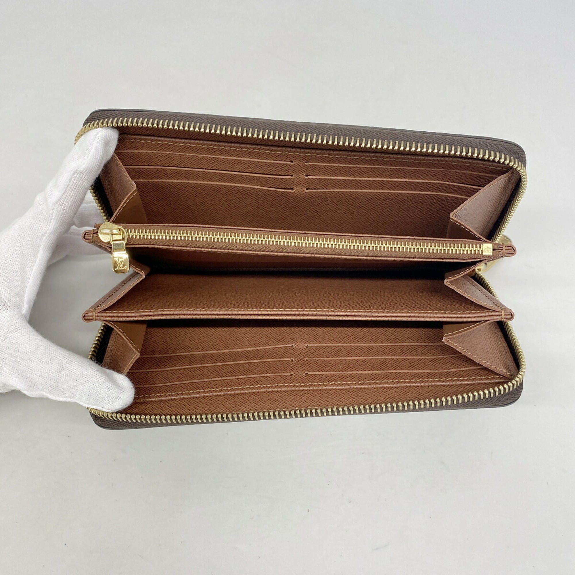 Louis Vuitton Brown Long Wallet (Bi-Fold) (Pre-Owned)