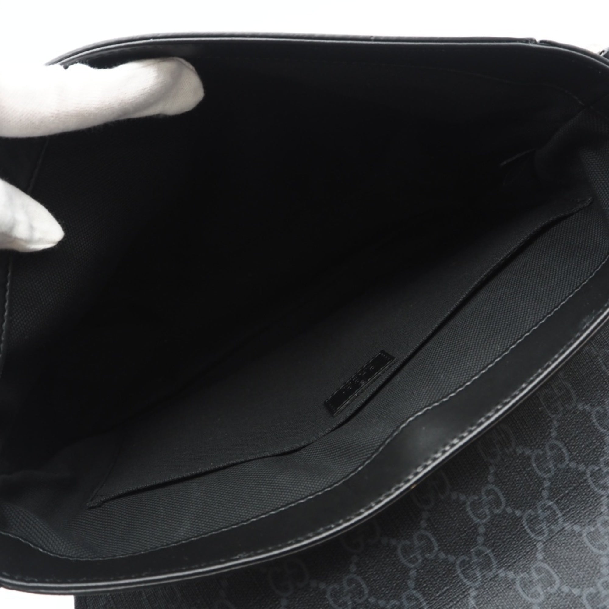 Gucci Black Gray Coated Canvas Messenger Bag Shoulder Bag (Pre-Owned)