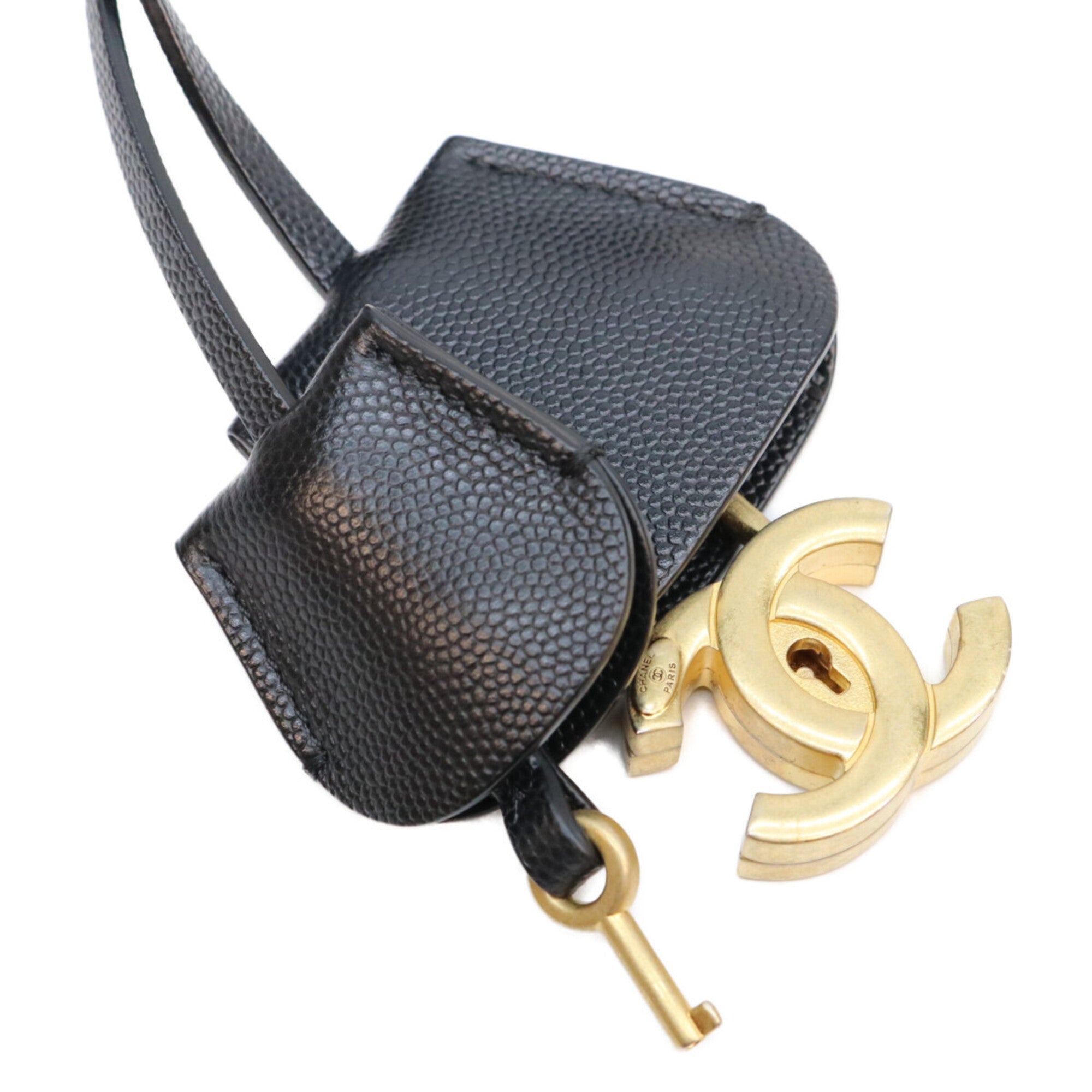 Chanel Black Blue Grained Calfskin Shoulder Bag (Pre-Owned)