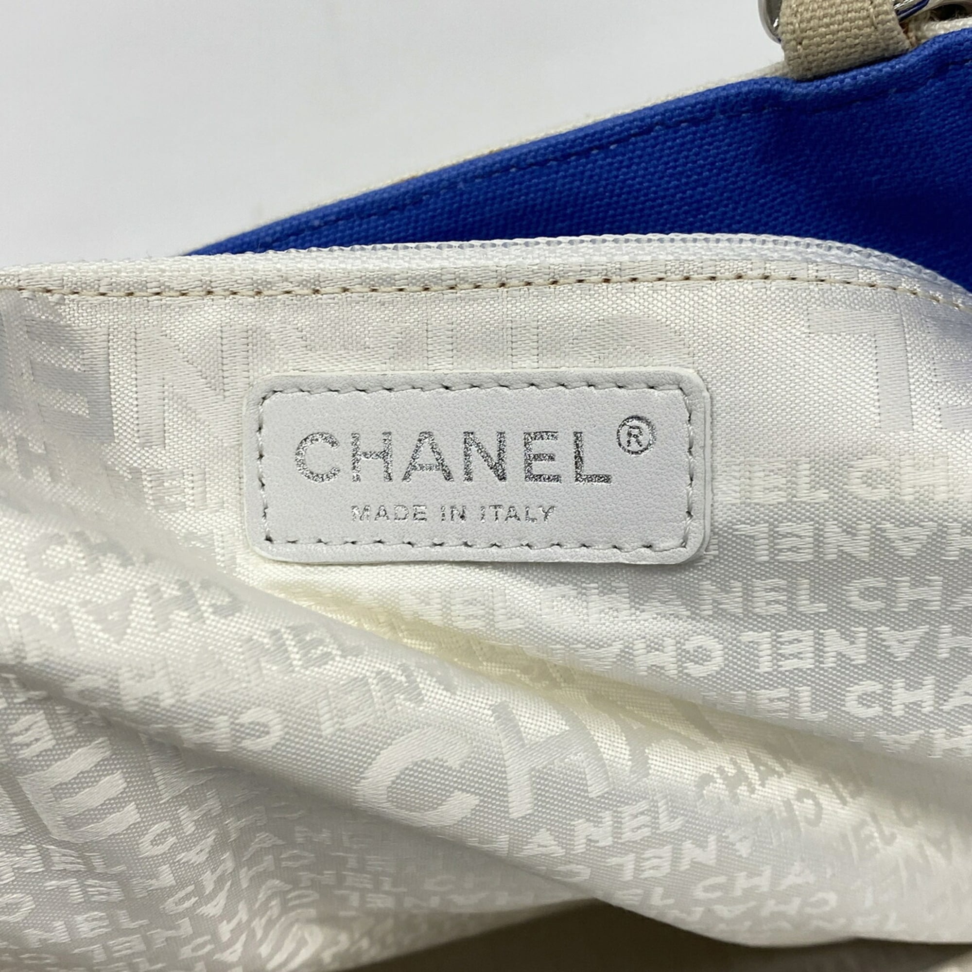 Chanel Multi-Color White Canvas Tote Bag (Pre-Owned)