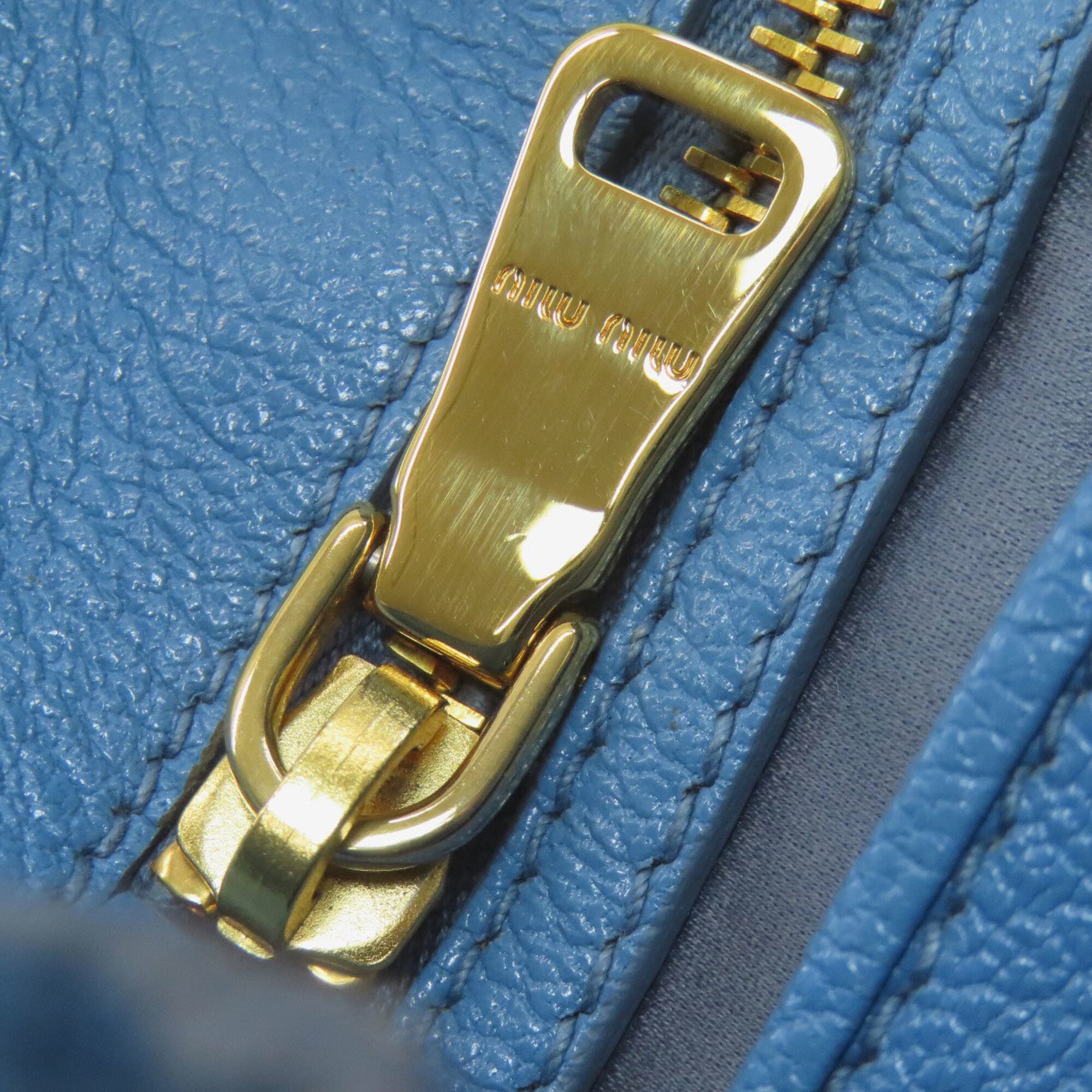 Miu Miu Light Blue Leather Handbag (Pre-Owned)