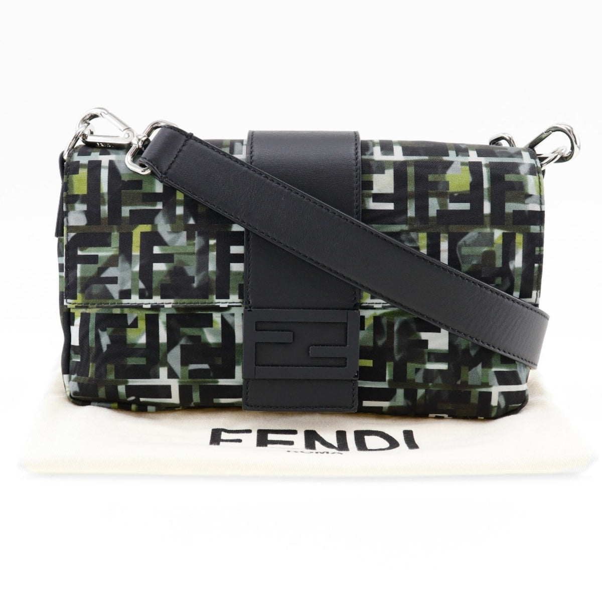 Fendi Black Nylon Shoulder Bag (Pre-Owned)