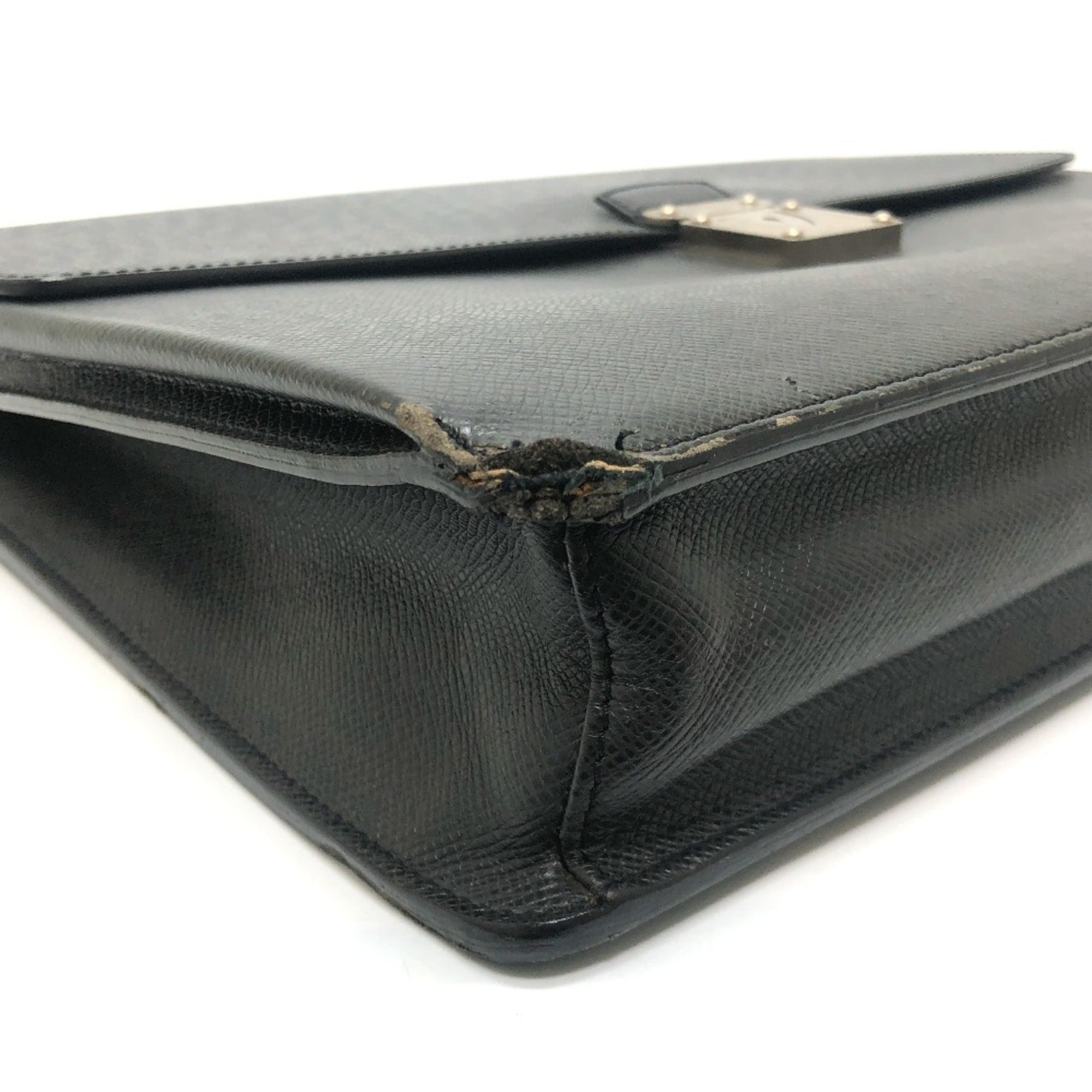 Louis Vuitton Ardoise Black Taiga Leather Briefcase (Pre-Owned)