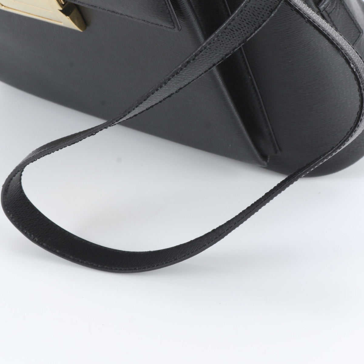 Salvatore Ferragamo Black Leather Crossbody Bag Handbag Shoulder Bag Tote Bag (Pre-Owned)
