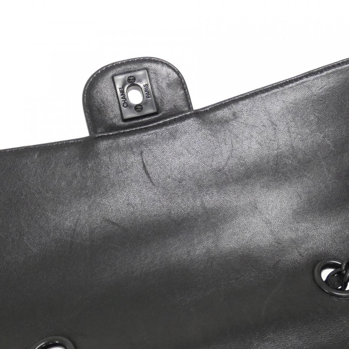 Chanel Black Nylon Shoulder Bag (Pre-Owned)