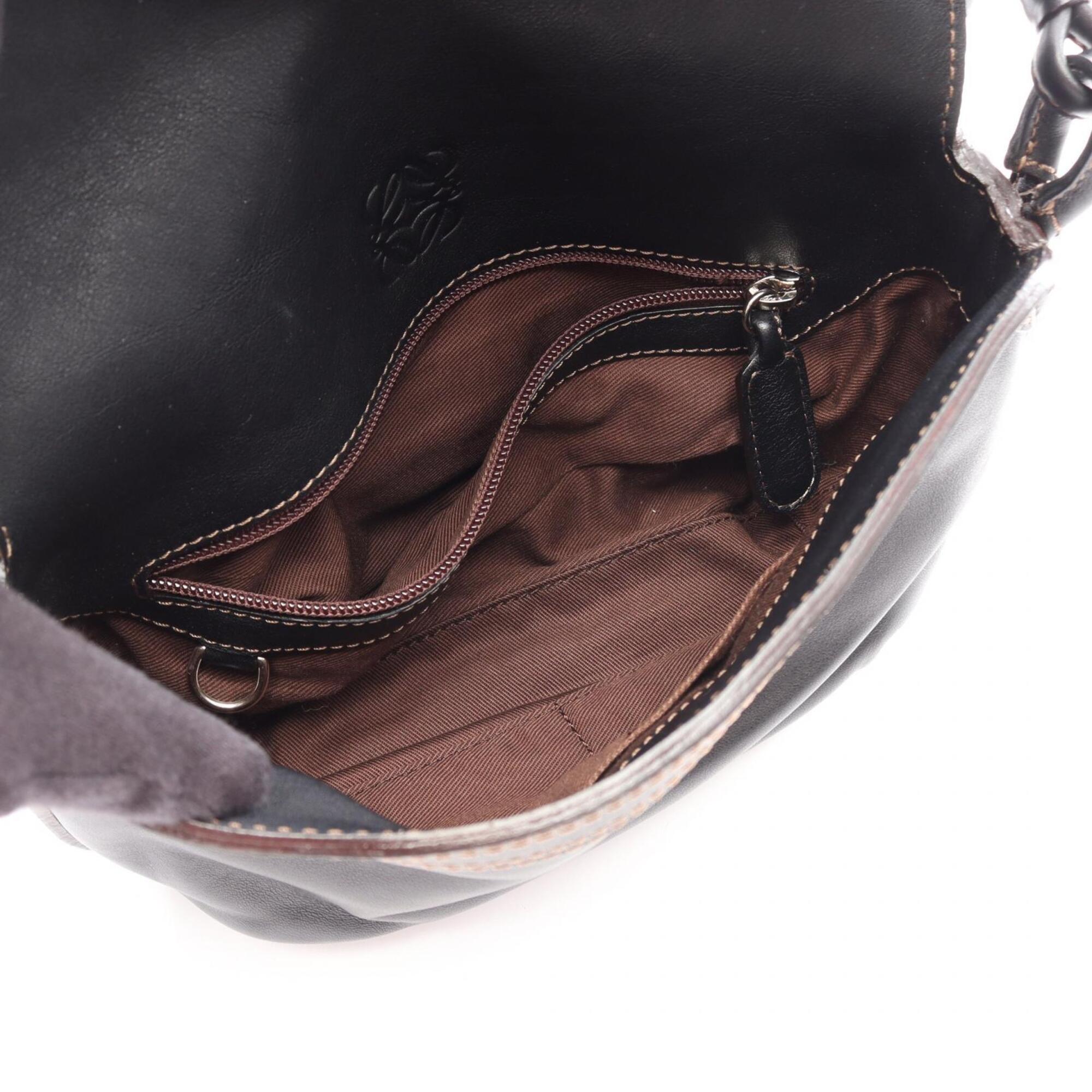 Loewe Black Leather Handbag Shoulder Bag (Pre-Owned)