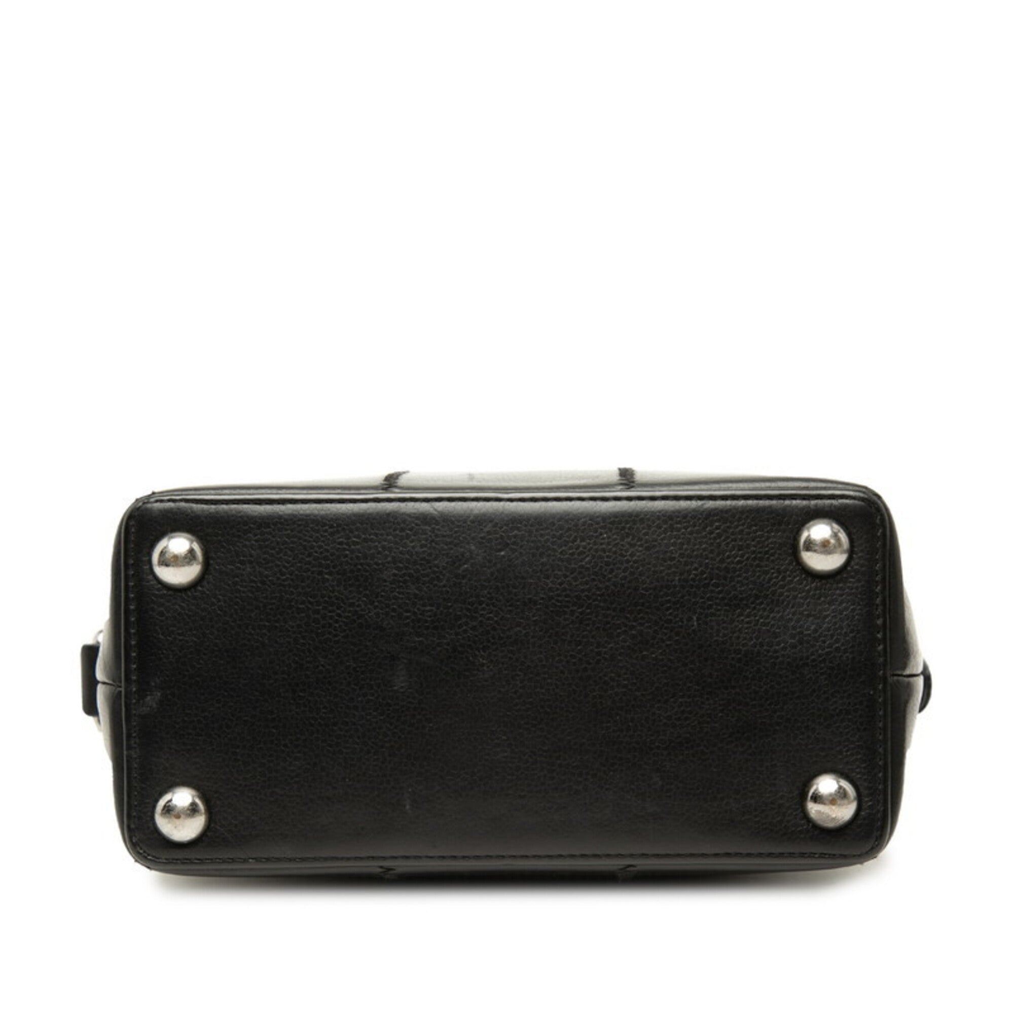 Chanel Black Grained Calfskin Handbag Shoulder Bag (Pre-Owned)