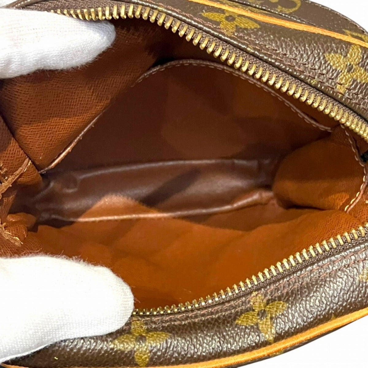 Louis Vuitton Brown Coated Canvas Shoulder Bag (Pre-Owned)