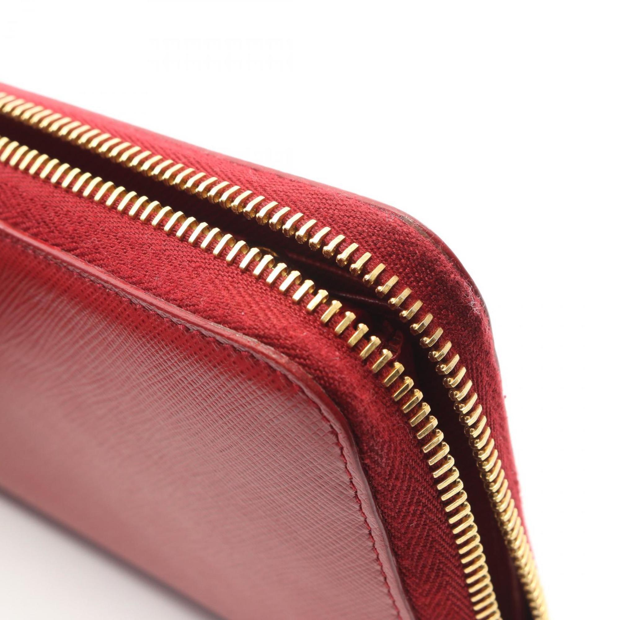Prada Red Color Leather Long Wallet (Bi-Fold) (Pre-Owned)