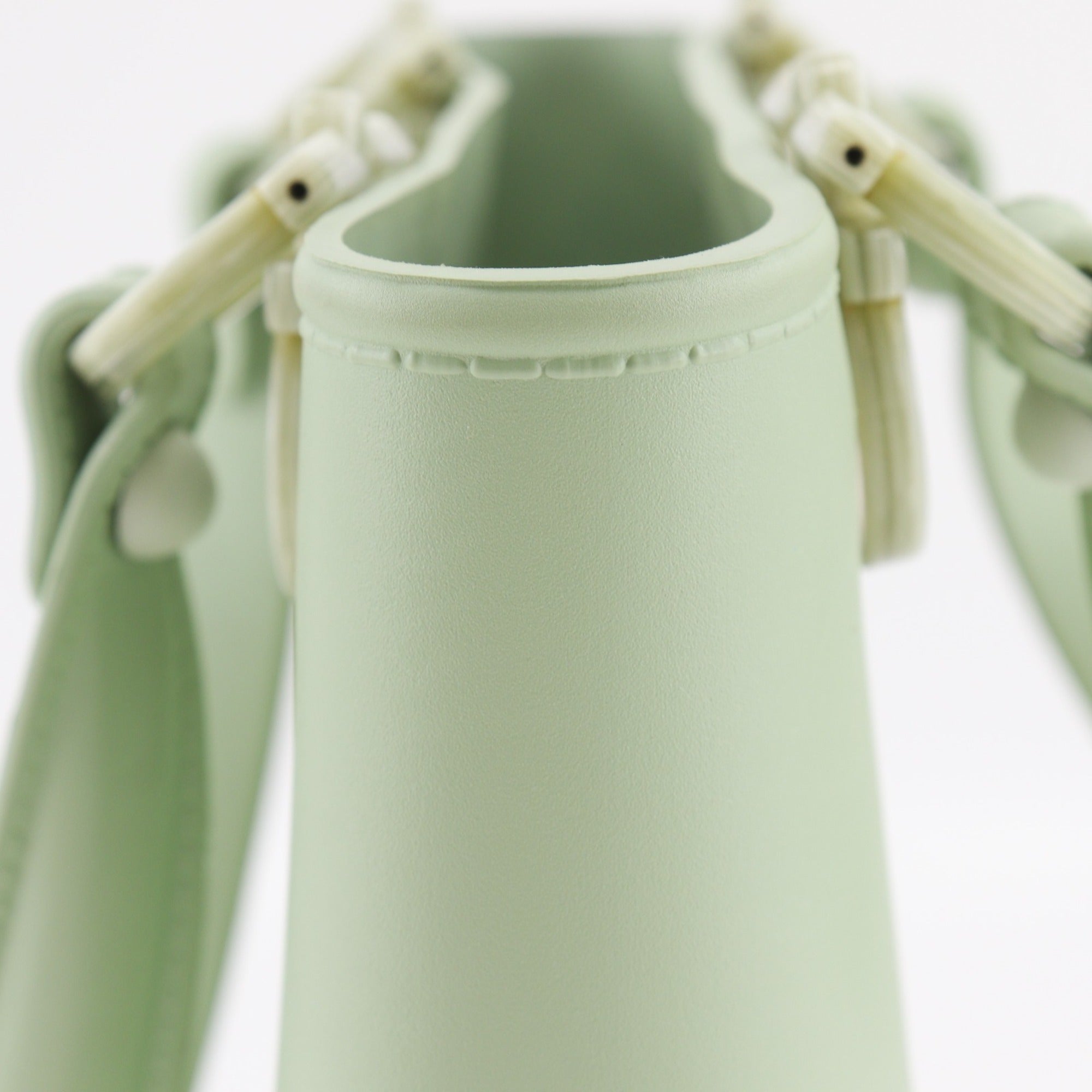Salvatore Ferragamo Green Rubber Handbag (Pre-Owned)