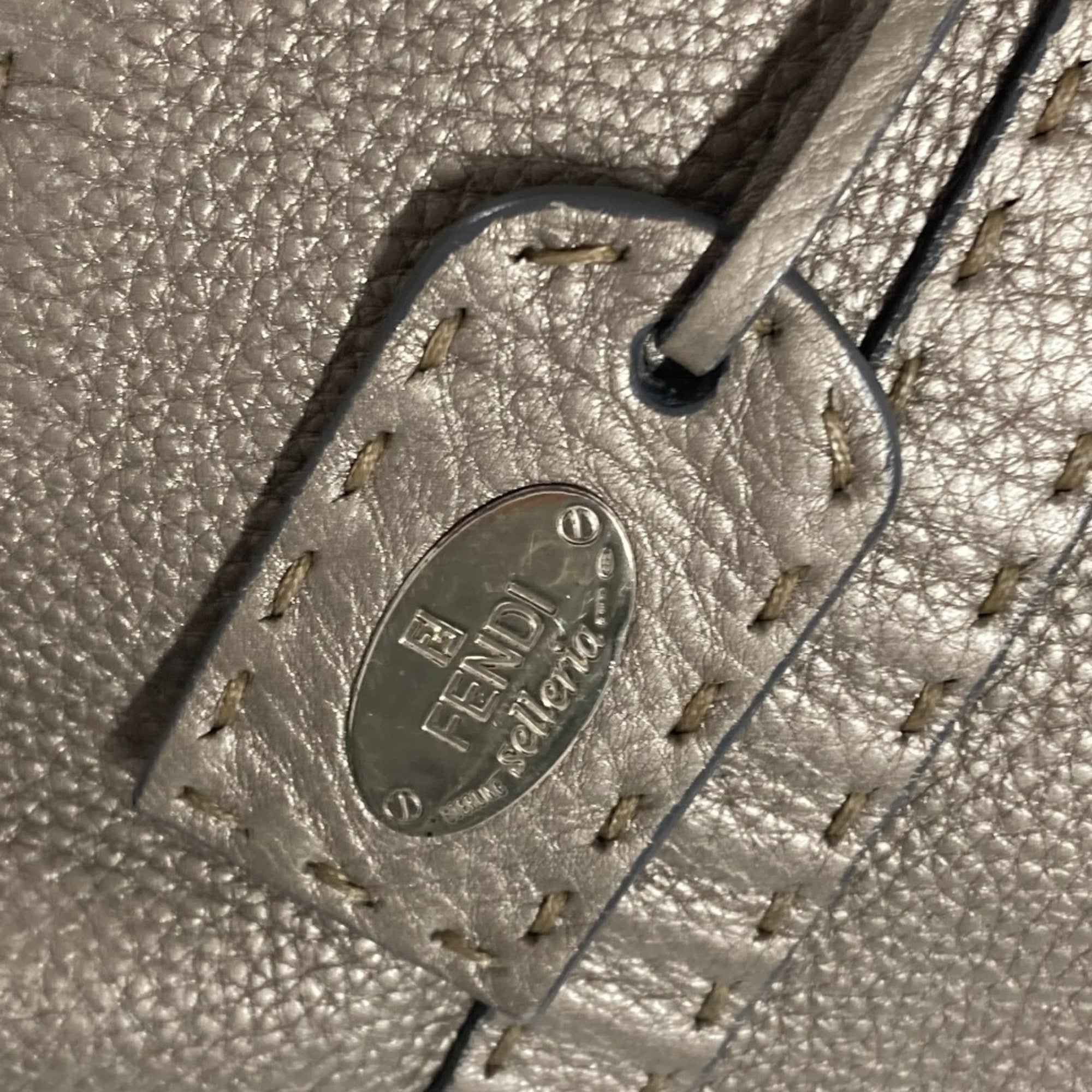 Fendi Gray Leather Shoulder Bag Tote Bag (Pre-Owned)