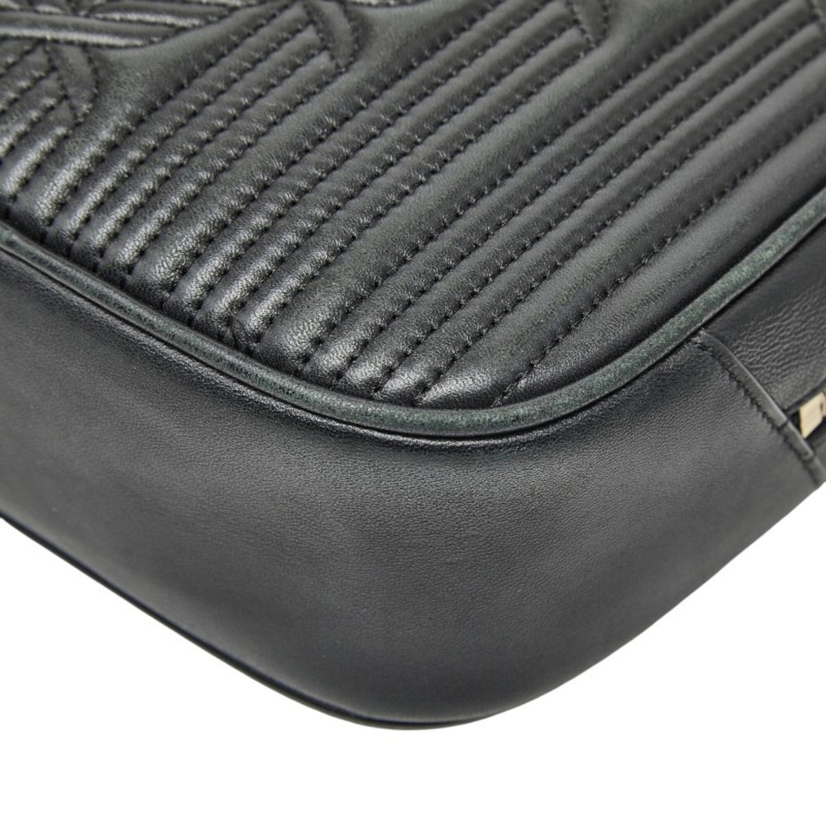 Bally Black Leather Shoulder Bag (Pre-Owned)