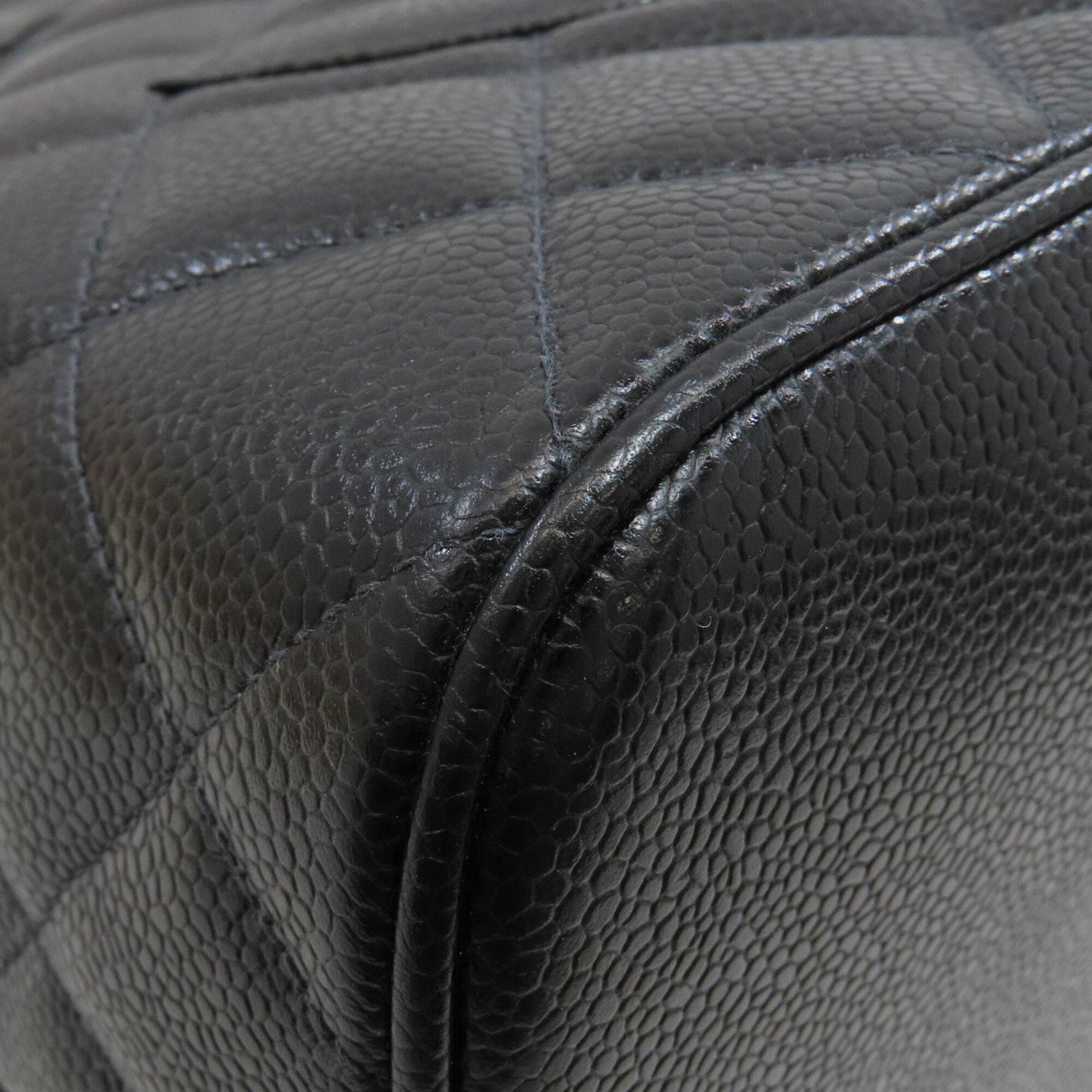 Chanel Black Leather Tote Bag (Pre-Owned)