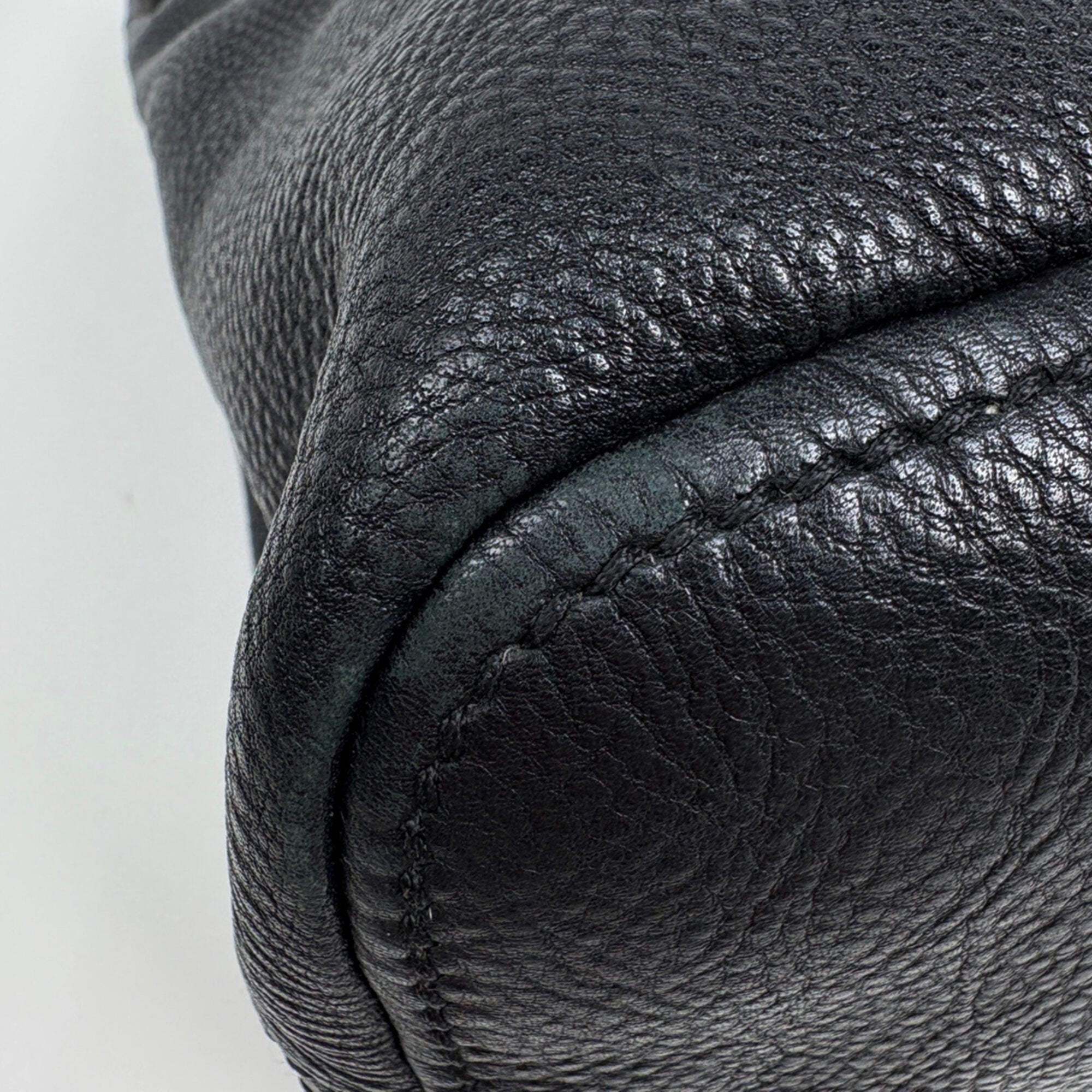 Prada Black Leather Shoulder Bag (Pre-Owned)