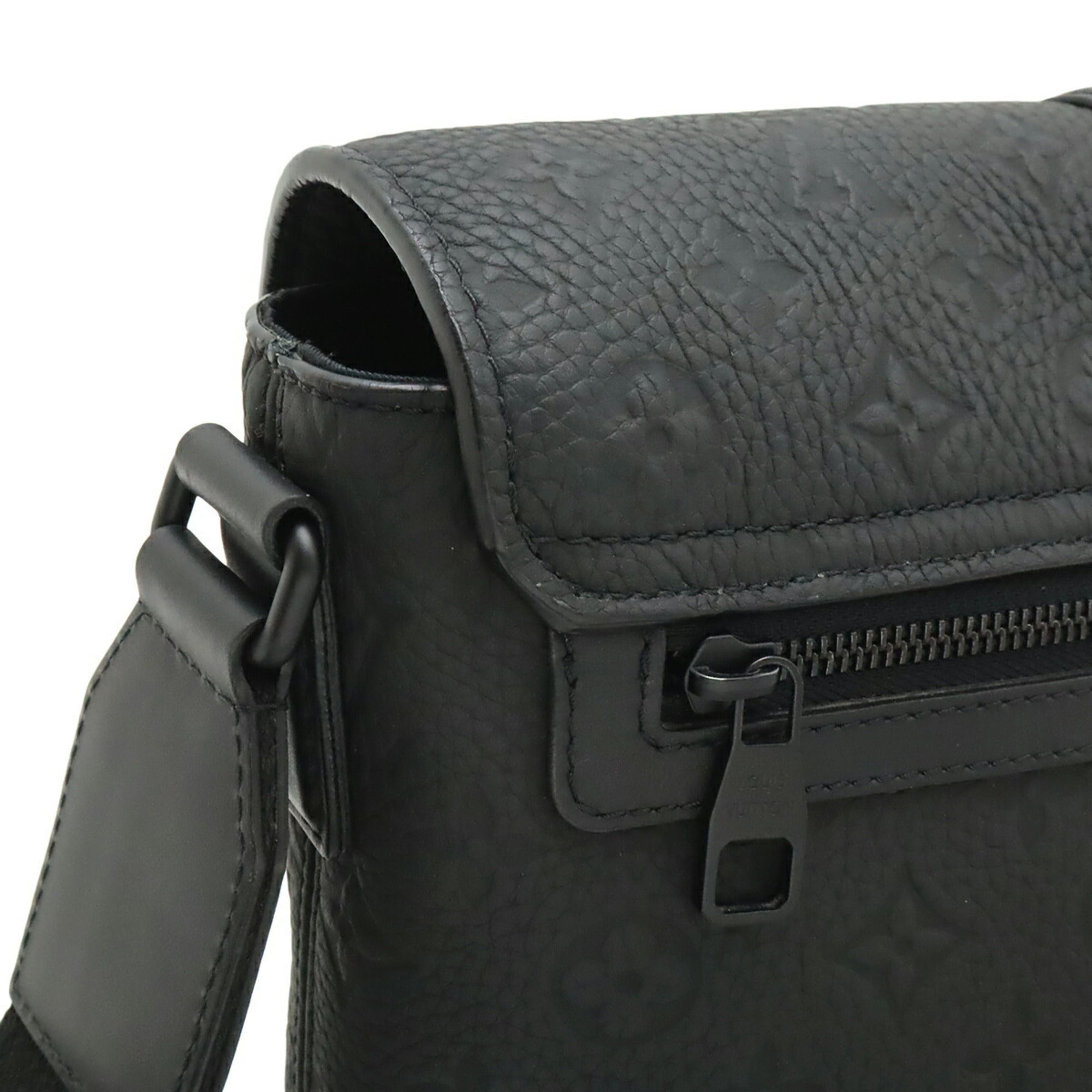 Louis Vuitton Taurillon Black Noir Leather Shoulder Bag (Pre-Owned)