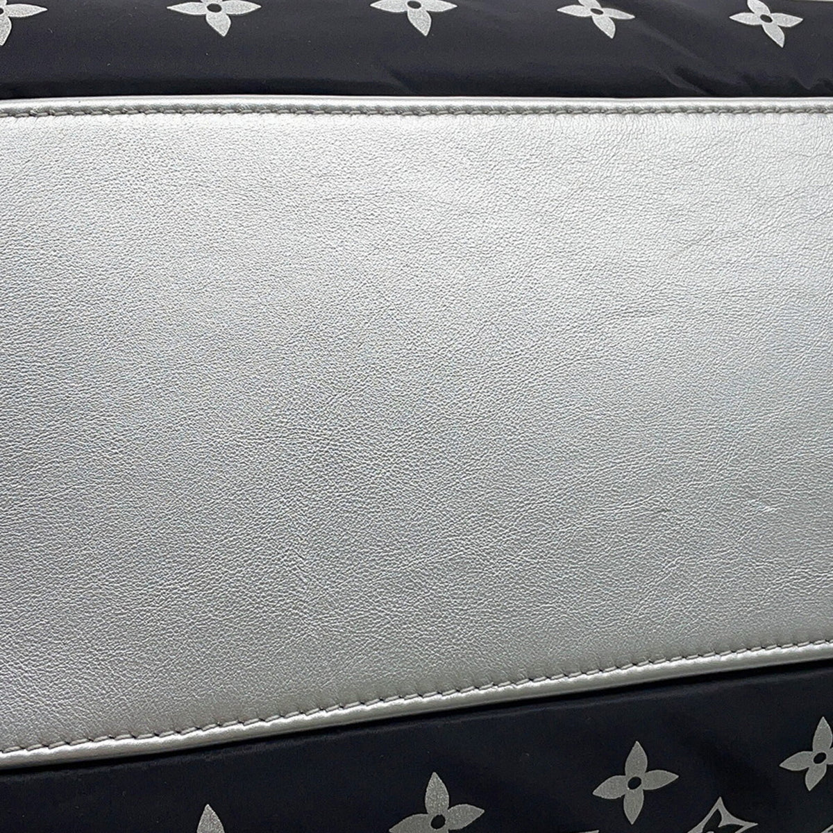 Louis Vuitton Silver Nylon Handbag Shoulder Bag Tote Bag (Pre-Owned)