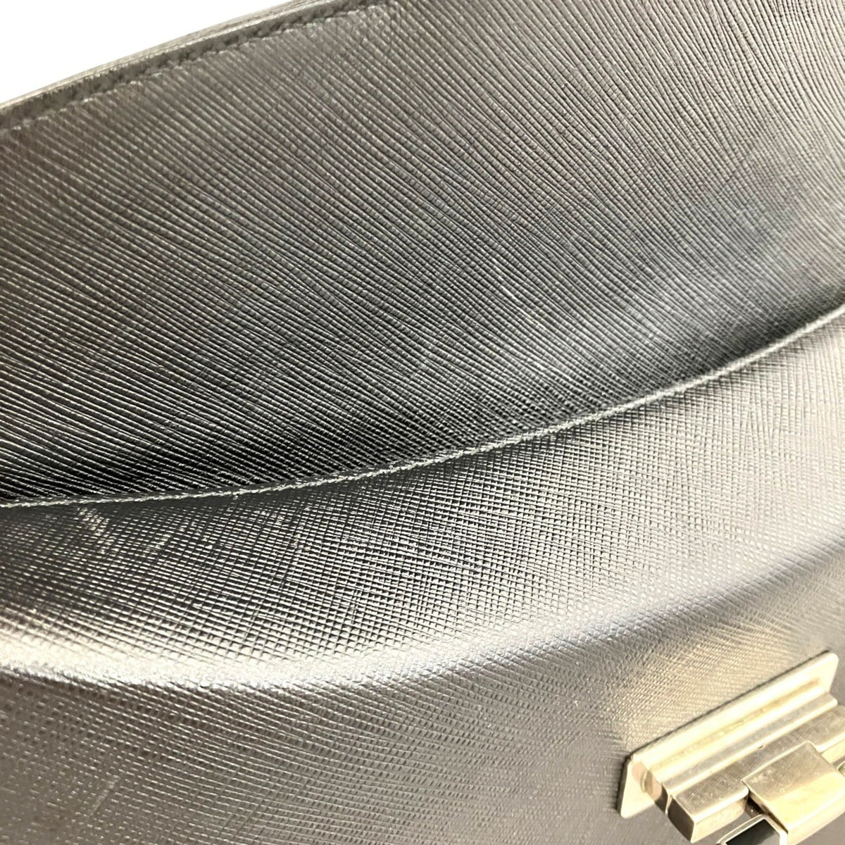 Salvatore Ferragamo Black Leather Handbag (Pre-Owned)