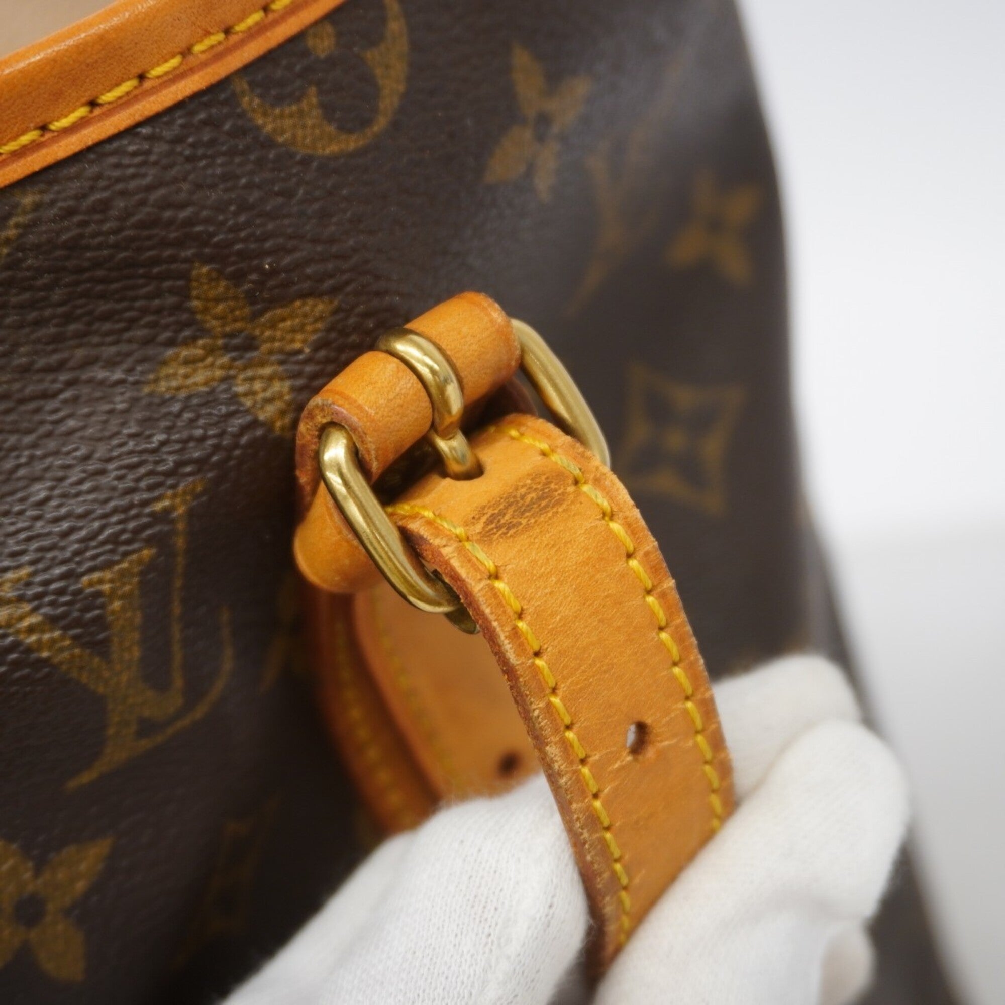 Louis Vuitton Brown Tote Bag (Pre-Owned)