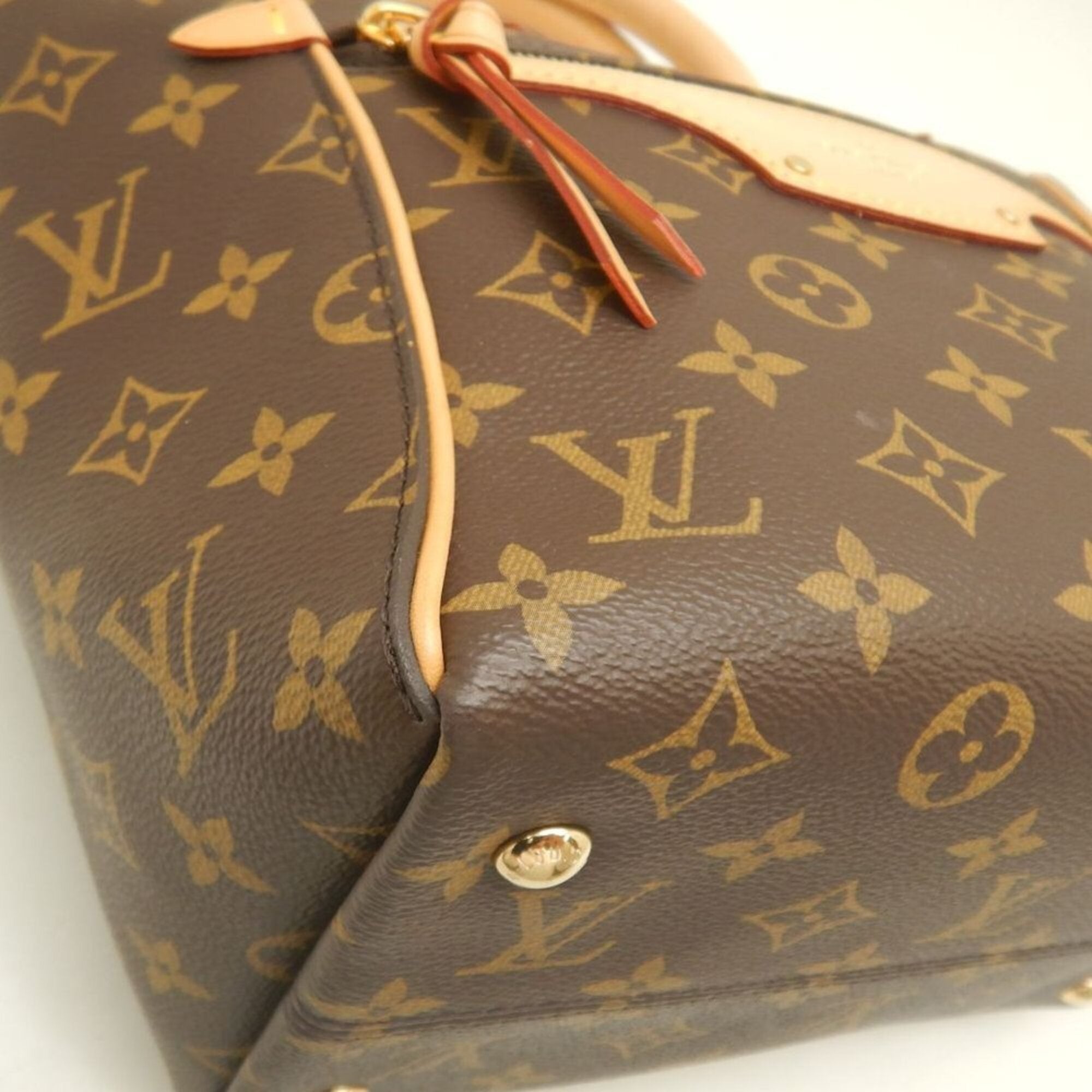 Louis Vuitton Brown Monogram Canvas Handbag (Pre-Owned)
