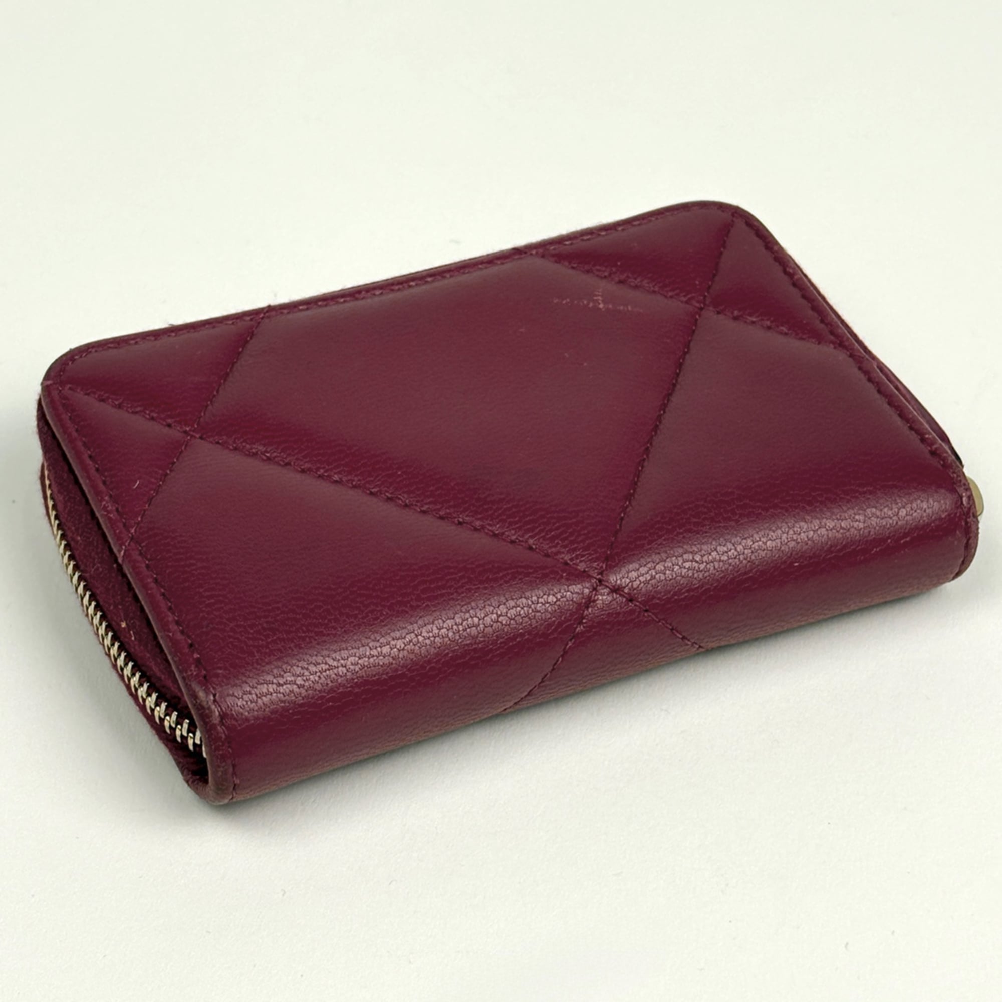 Chanel Red Color Leather Coin Purse/Coin Case (Pre-Owned)